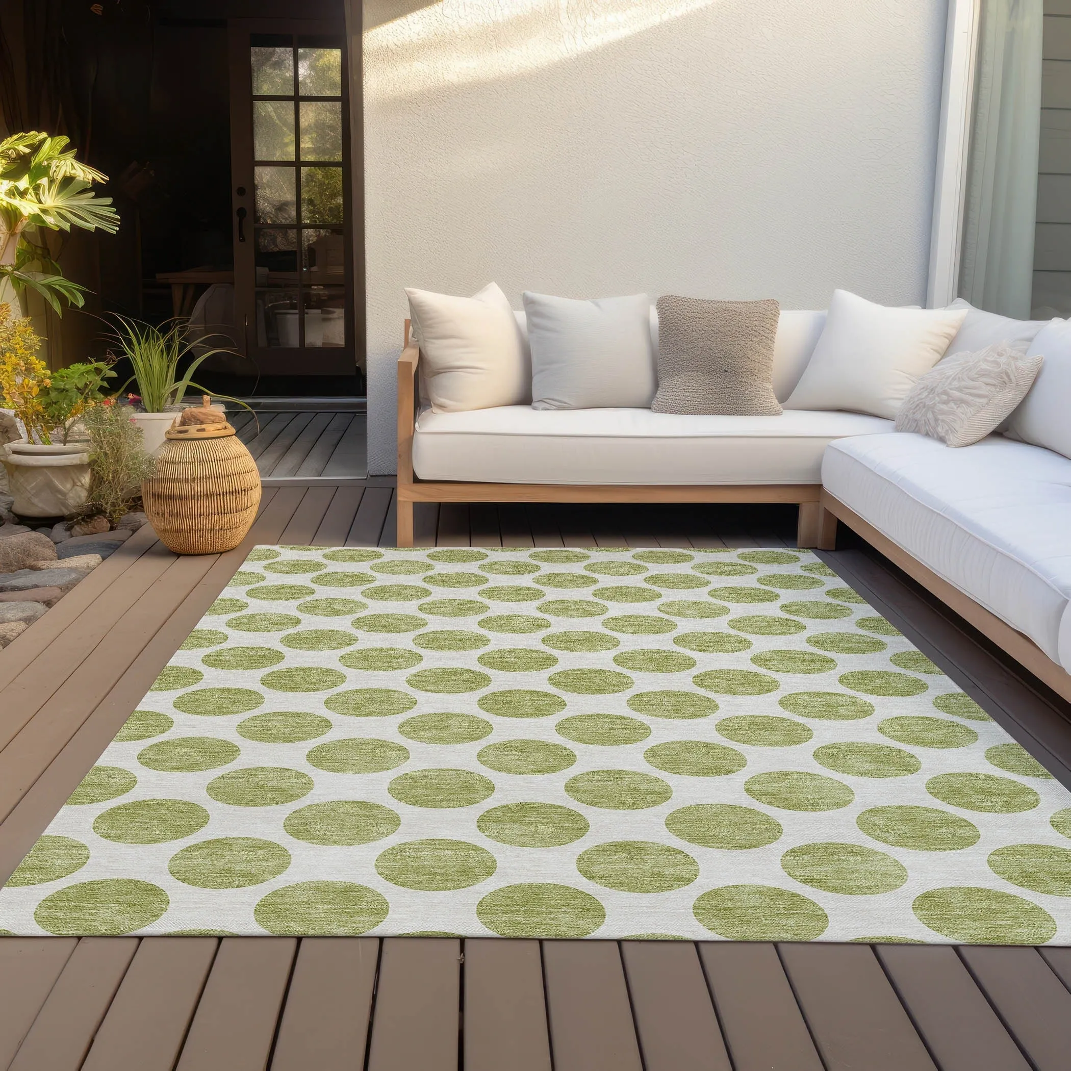 Machine Washable Indoor/ Outdoor Polka Dots Chantille Rug