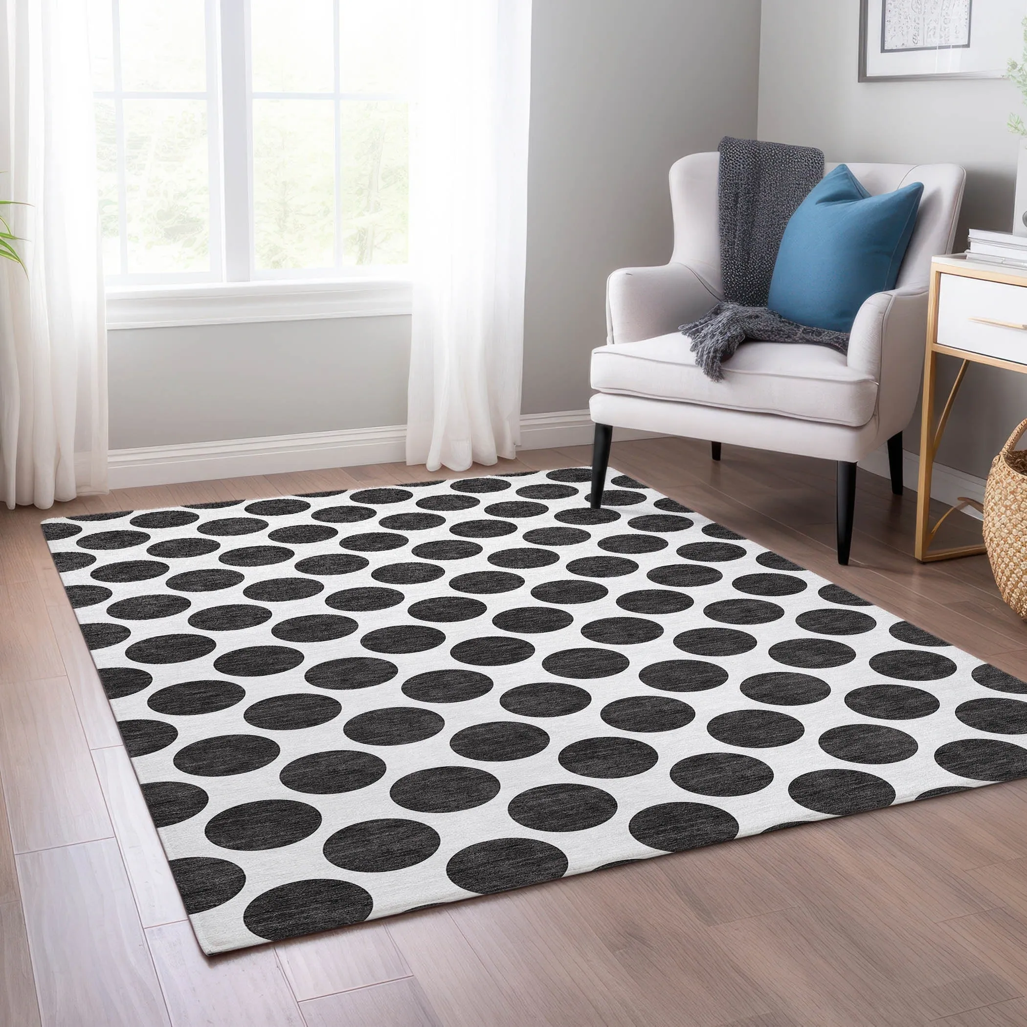 Machine Washable Indoor/ Outdoor Polka Dots Chantille Rug