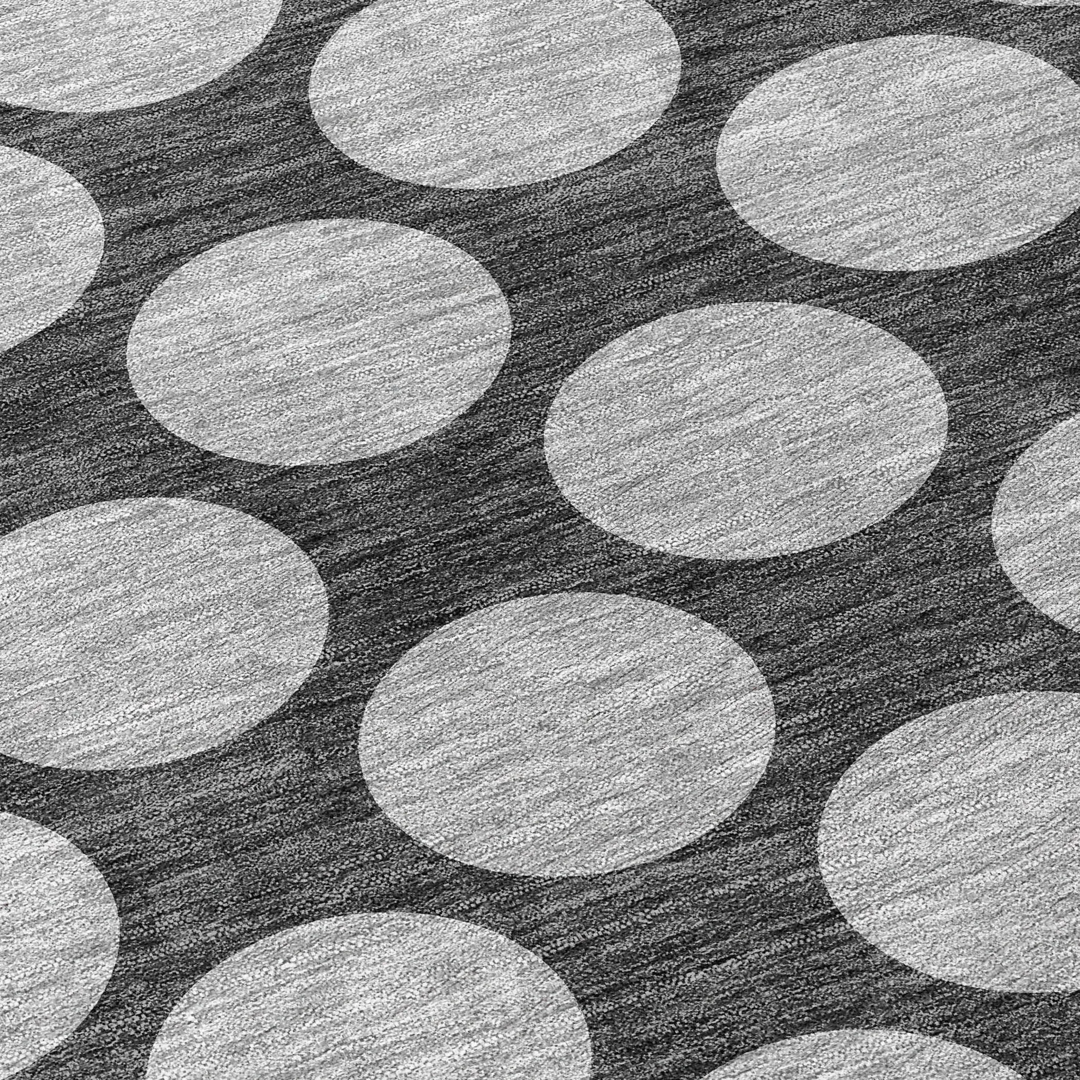 Machine Washable Indoor/ Outdoor Polka Dots Chantille Rug