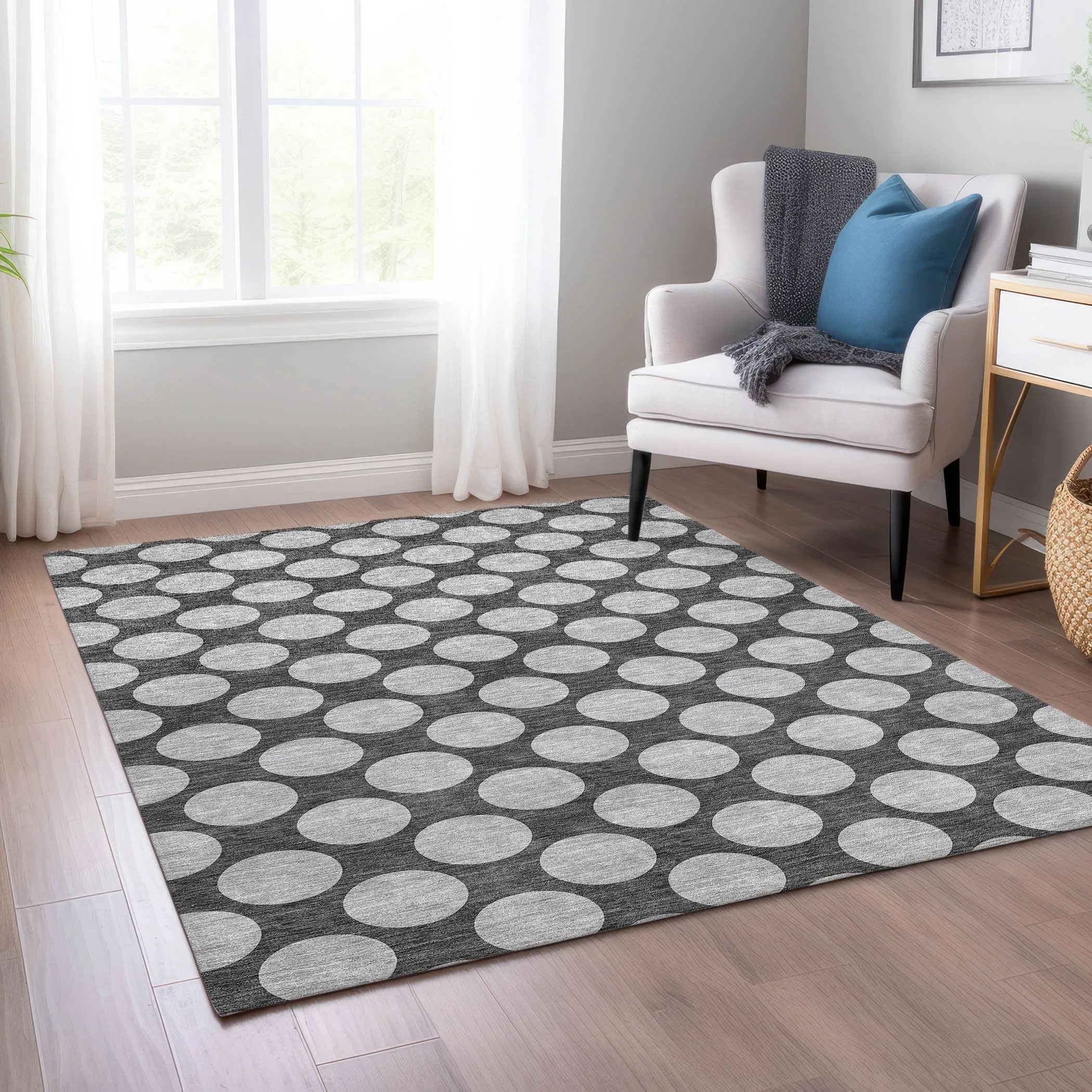 Machine Washable Indoor/ Outdoor Polka Dots Chantille Rug