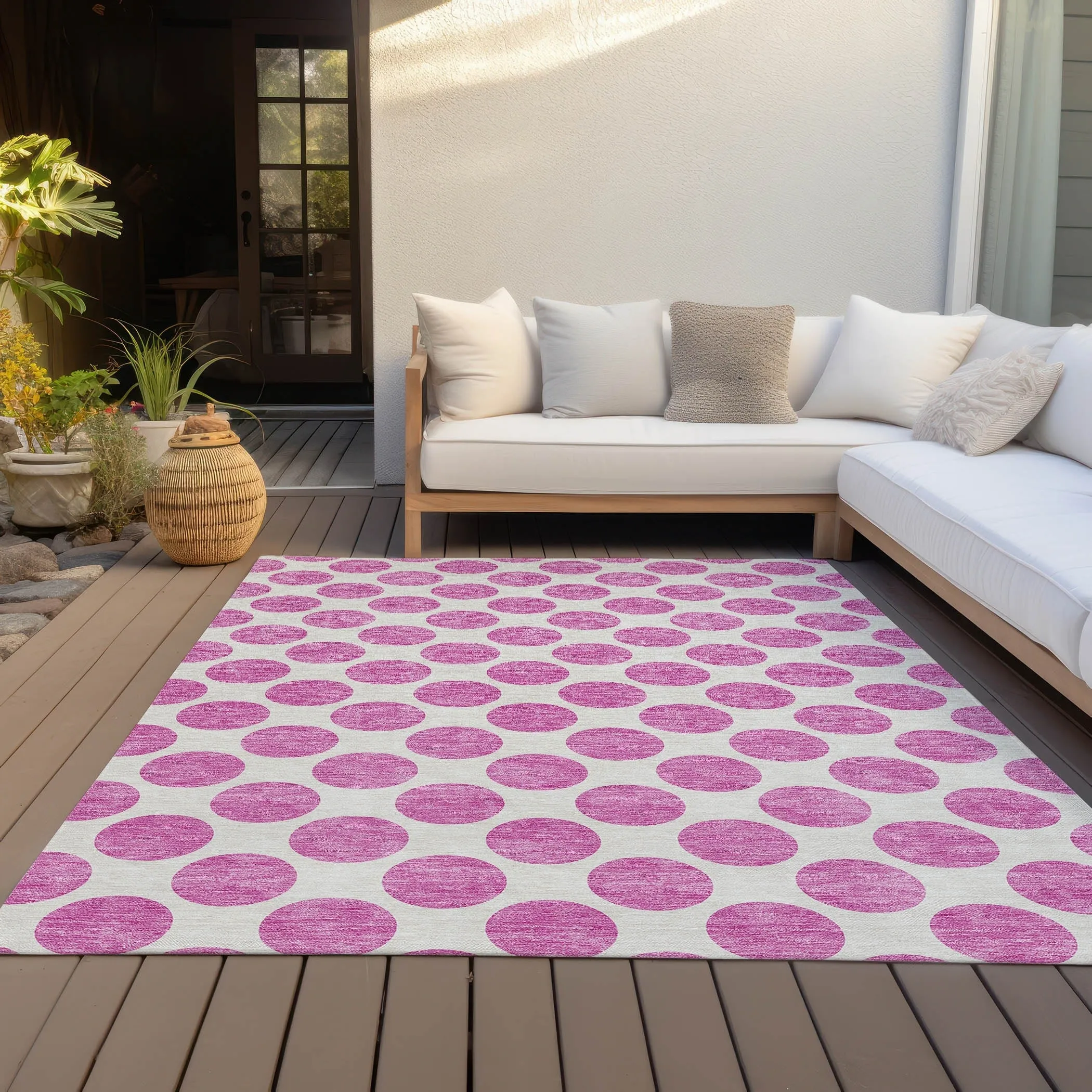 Machine Washable Indoor/ Outdoor Polka Dots Chantille Rug