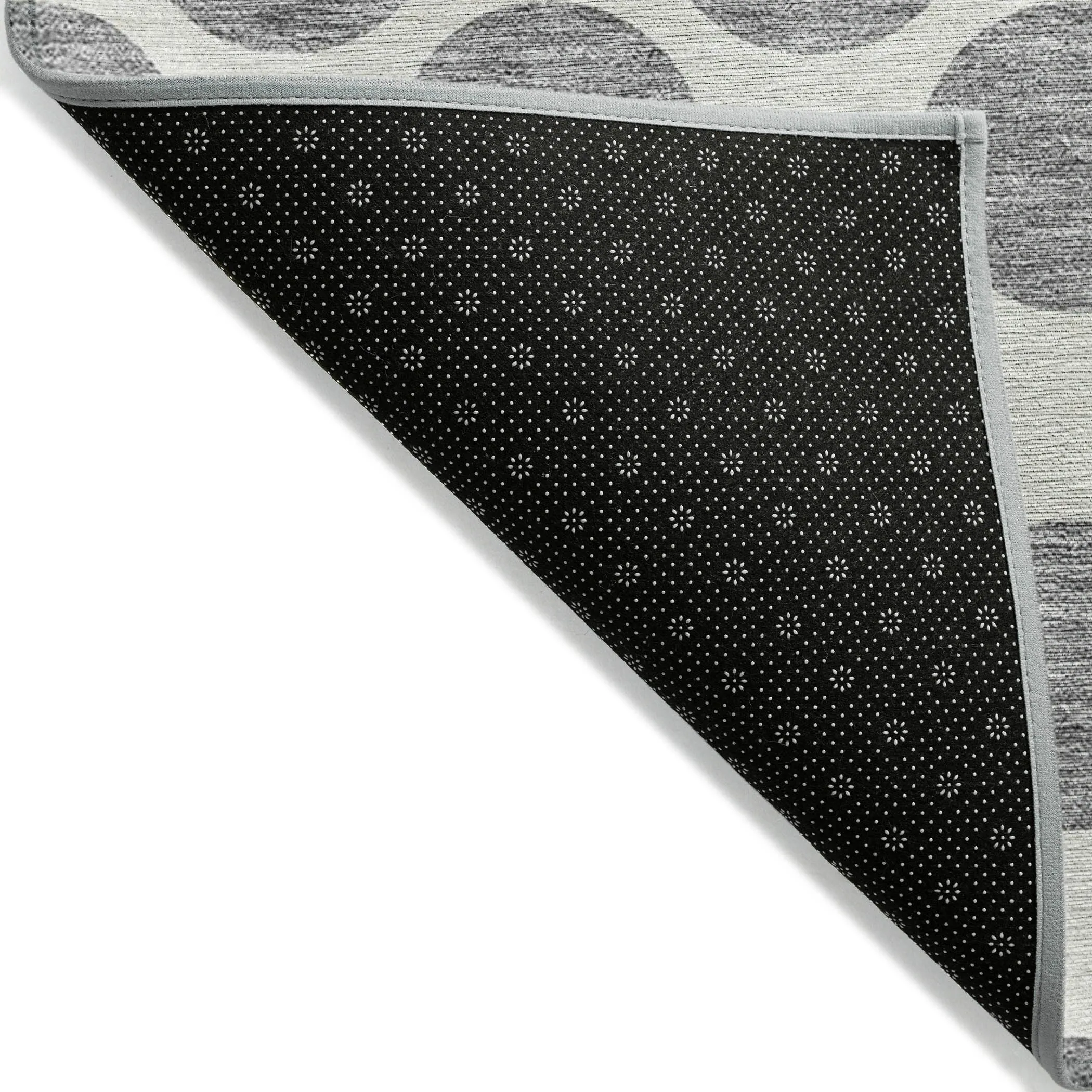 Machine Washable Indoor/ Outdoor Polka Dots Chantille Rug