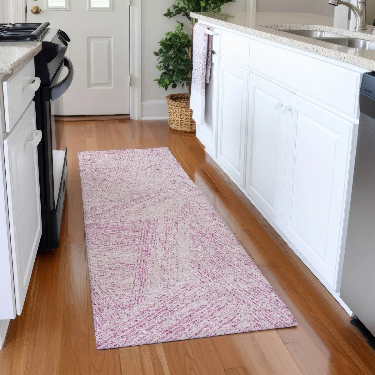 Machine Washable Indoor/ Outdoor Solid Geo Chantille Rug