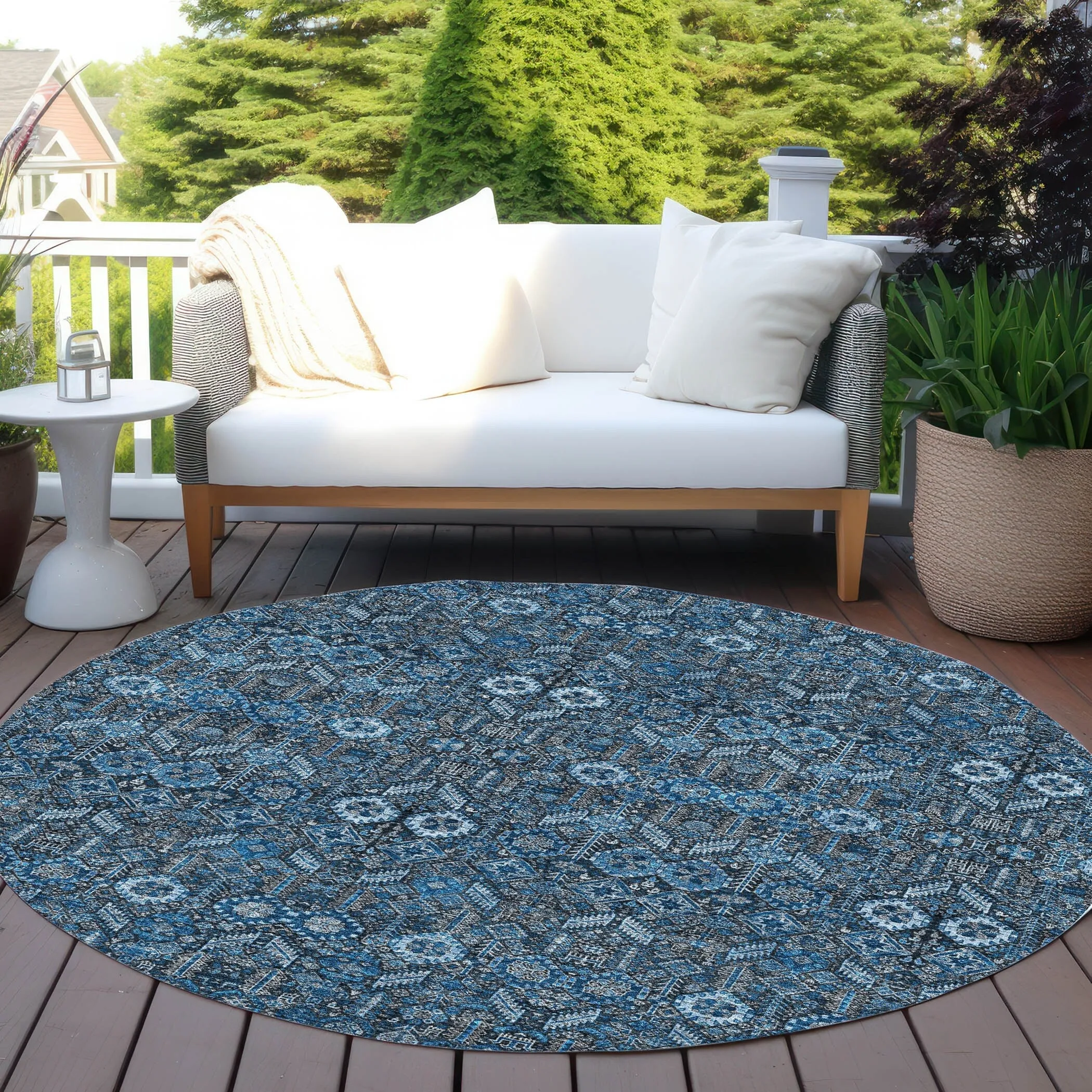 Machine Washable Indoor/ Outdoor Traditional Boho Chantille Rug