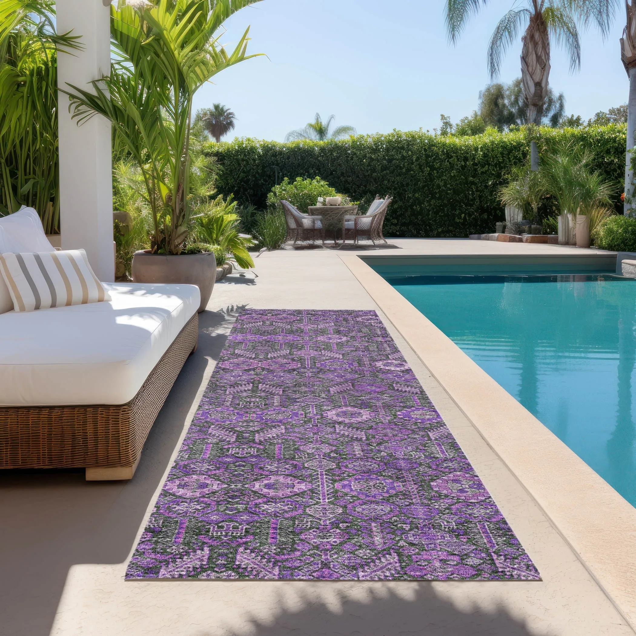 Machine Washable Indoor/ Outdoor Traditional Boho Chantille Rug