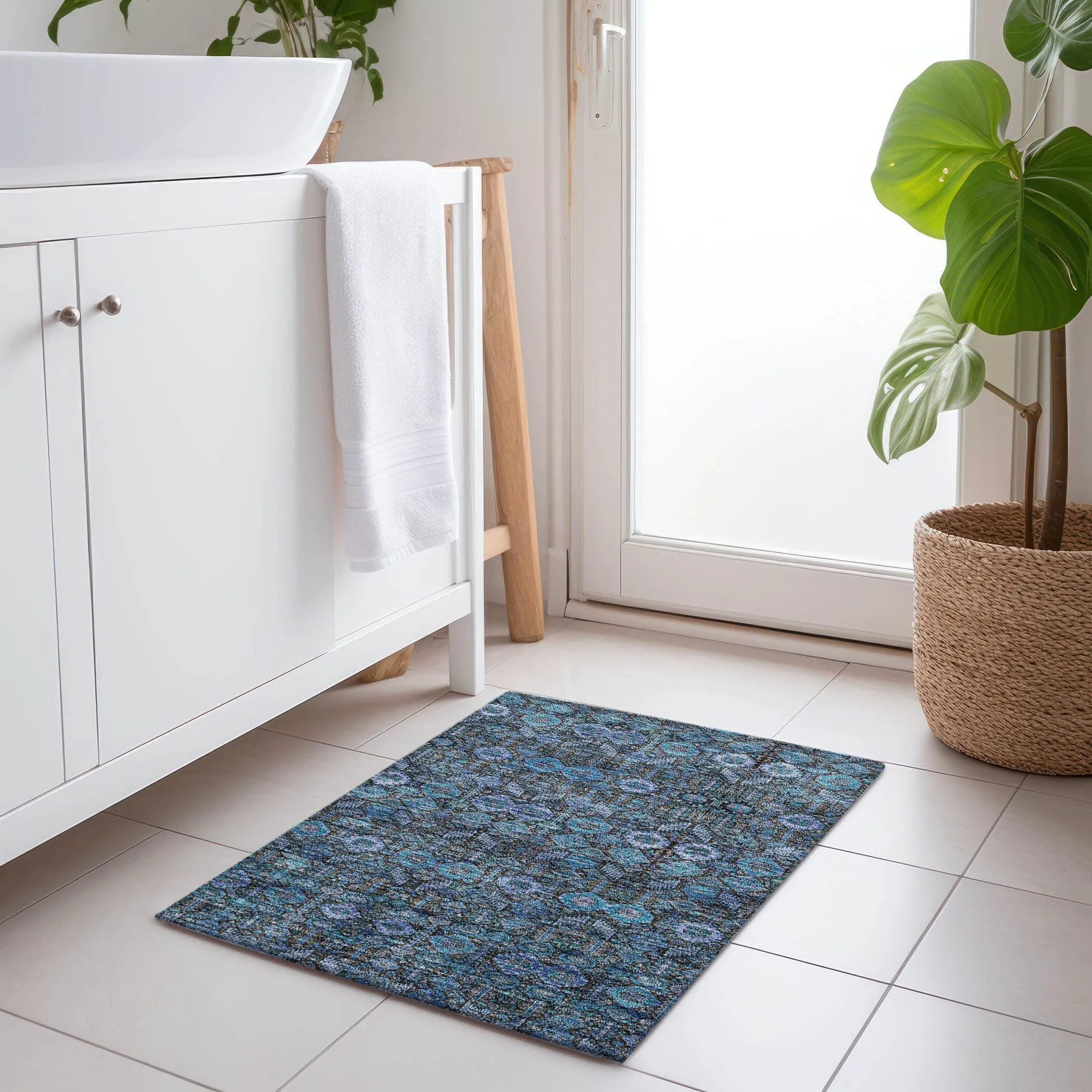 Machine Washable Indoor/ Outdoor Traditional Boho Chantille Rug