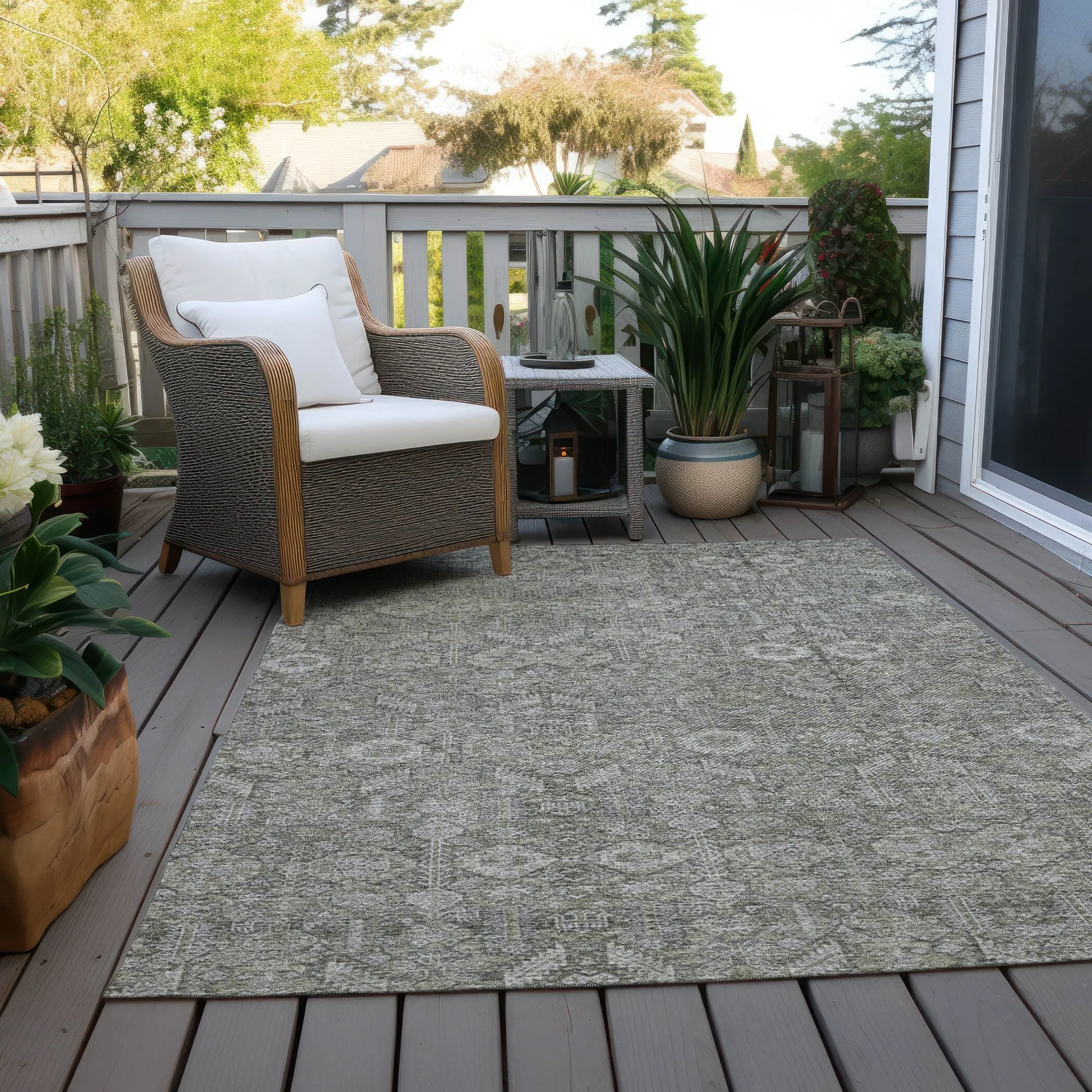 Machine Washable Indoor/ Outdoor Traditional Boho Chantille Rug
