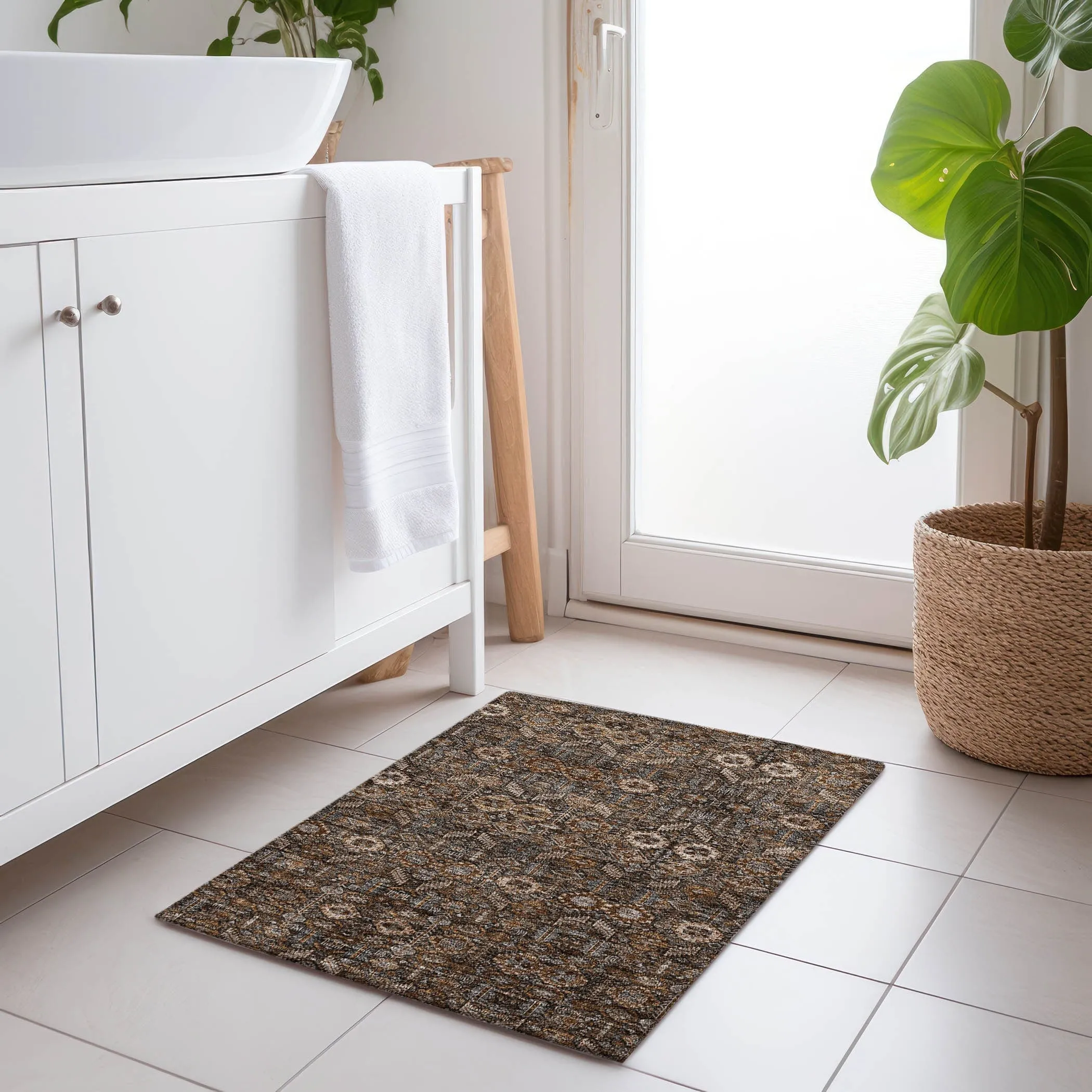 Machine Washable Indoor/ Outdoor Traditional Boho Chantille Rug