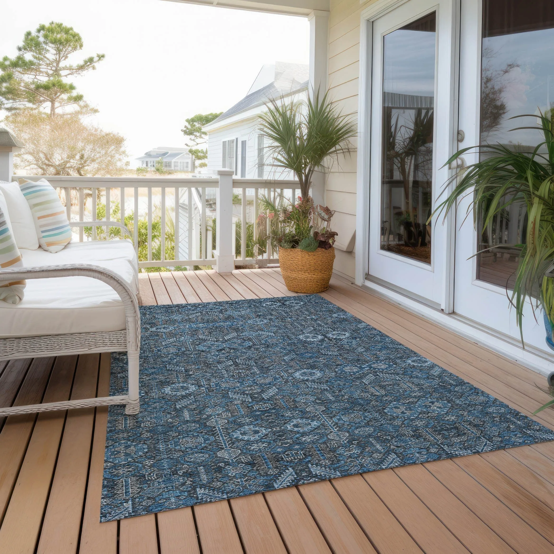 Machine Washable Indoor/ Outdoor Traditional Boho Chantille Rug
