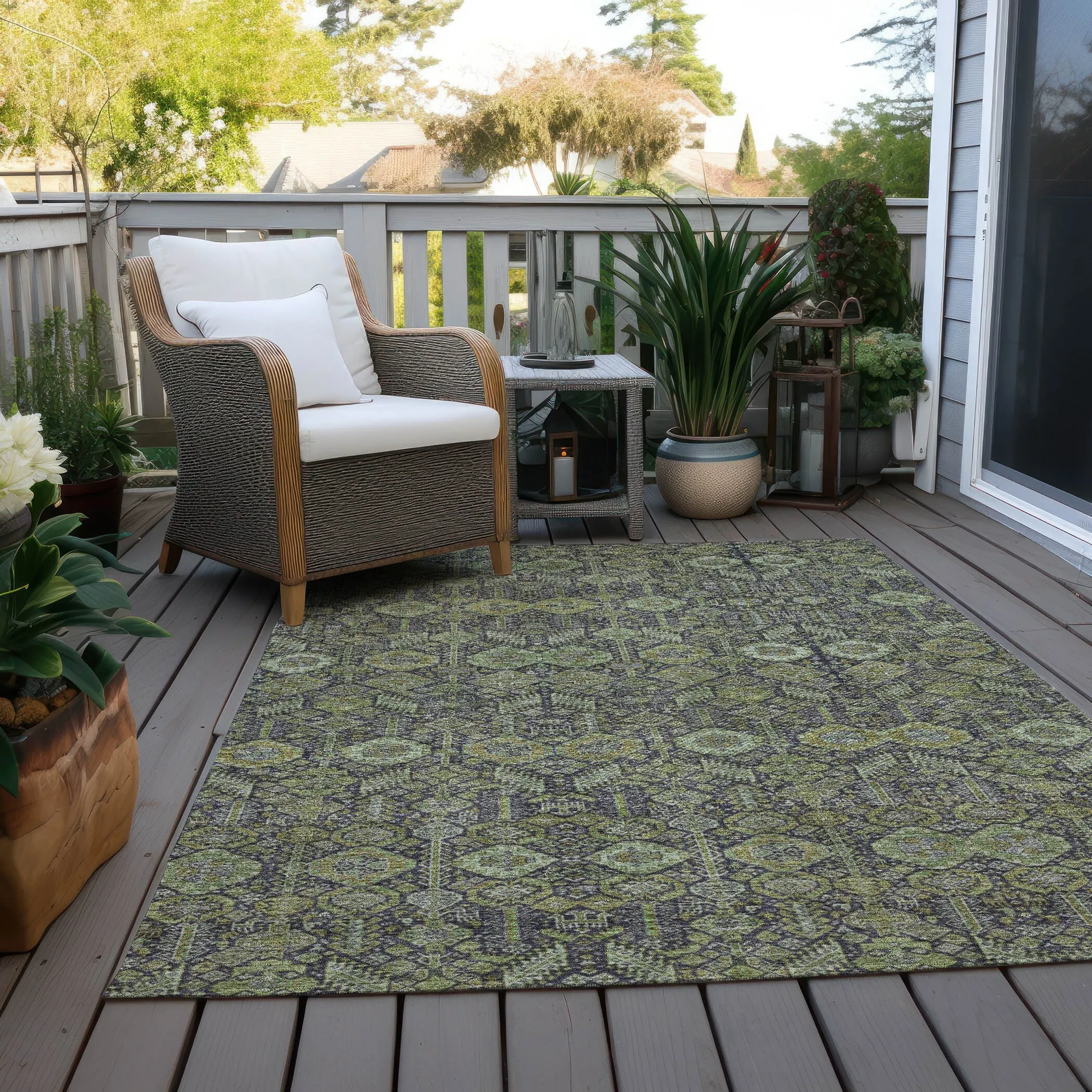 Machine Washable Indoor/ Outdoor Traditional Boho Chantille Rug
