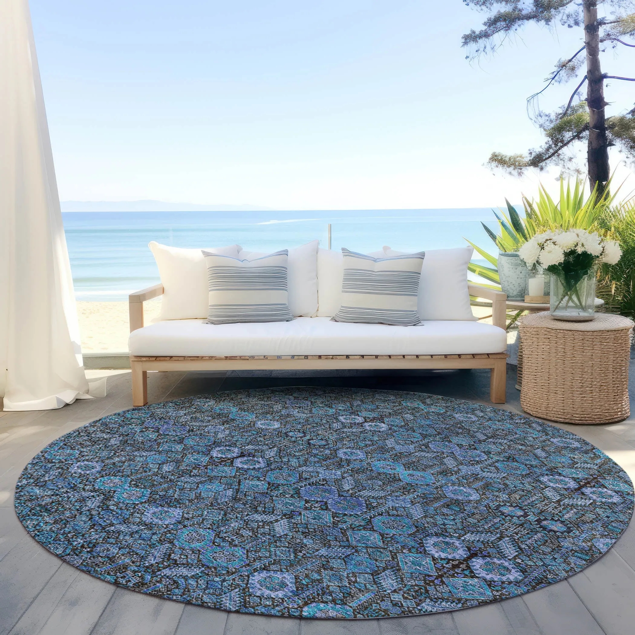 Machine Washable Indoor/ Outdoor Traditional Boho Chantille Rug