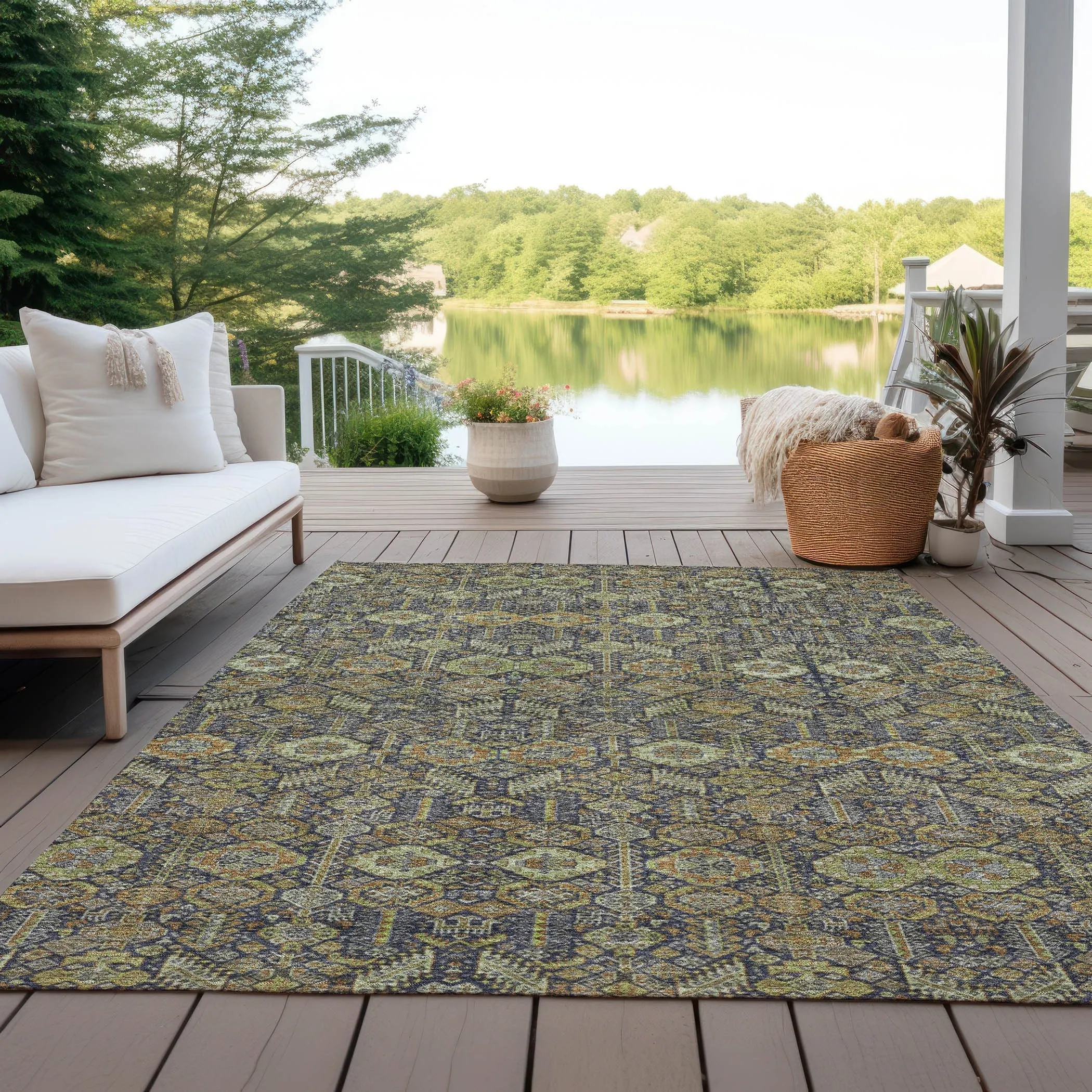 Machine Washable Indoor/ Outdoor Traditional Boho Chantille Rug