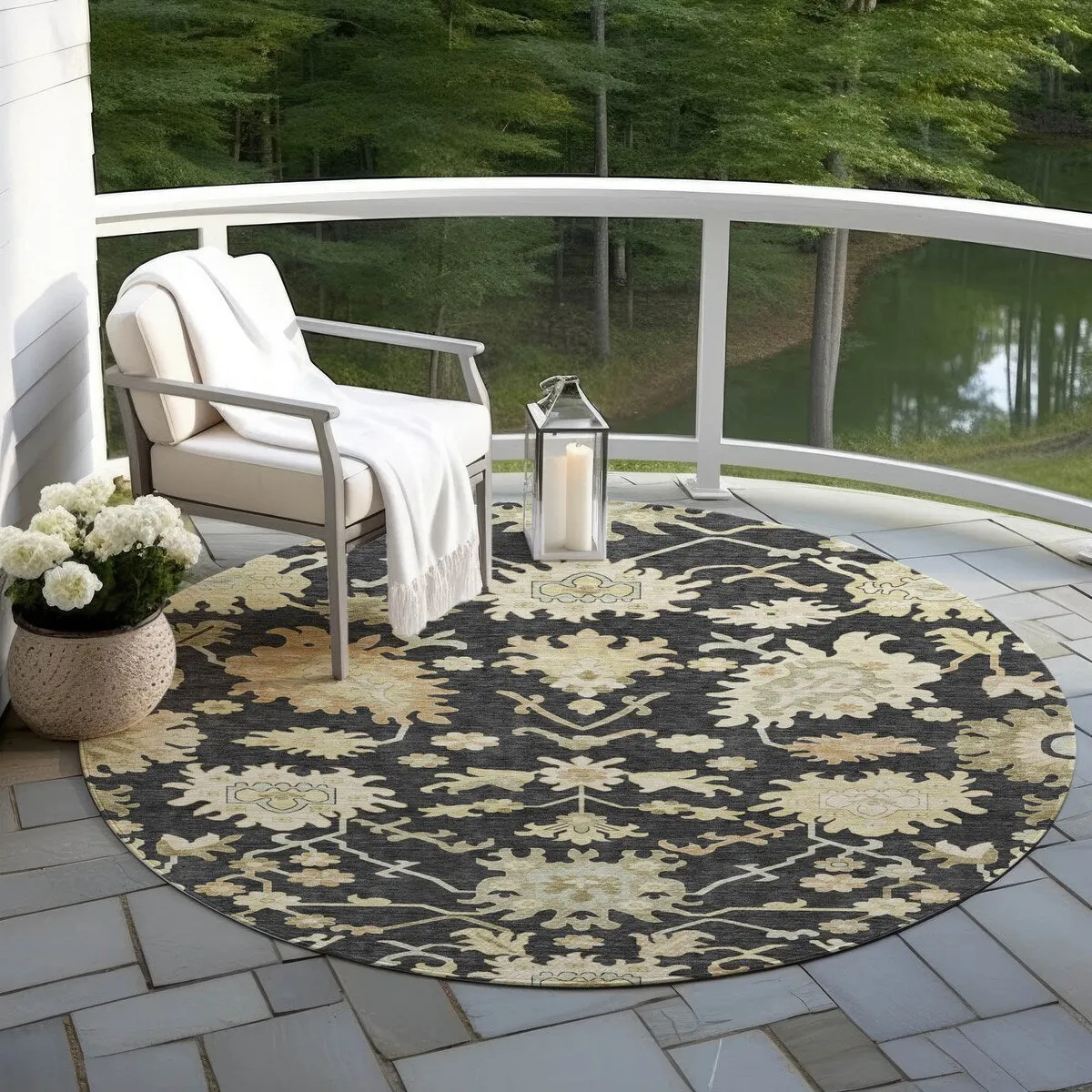 Machine Washable Indoor/ Outdoor Traditional Casual Chantille Rug