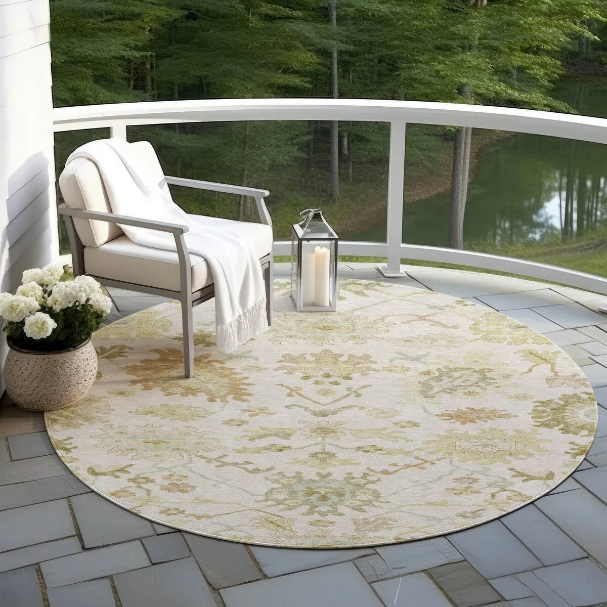 Machine Washable Indoor/ Outdoor Traditional Casual Chantille Rug