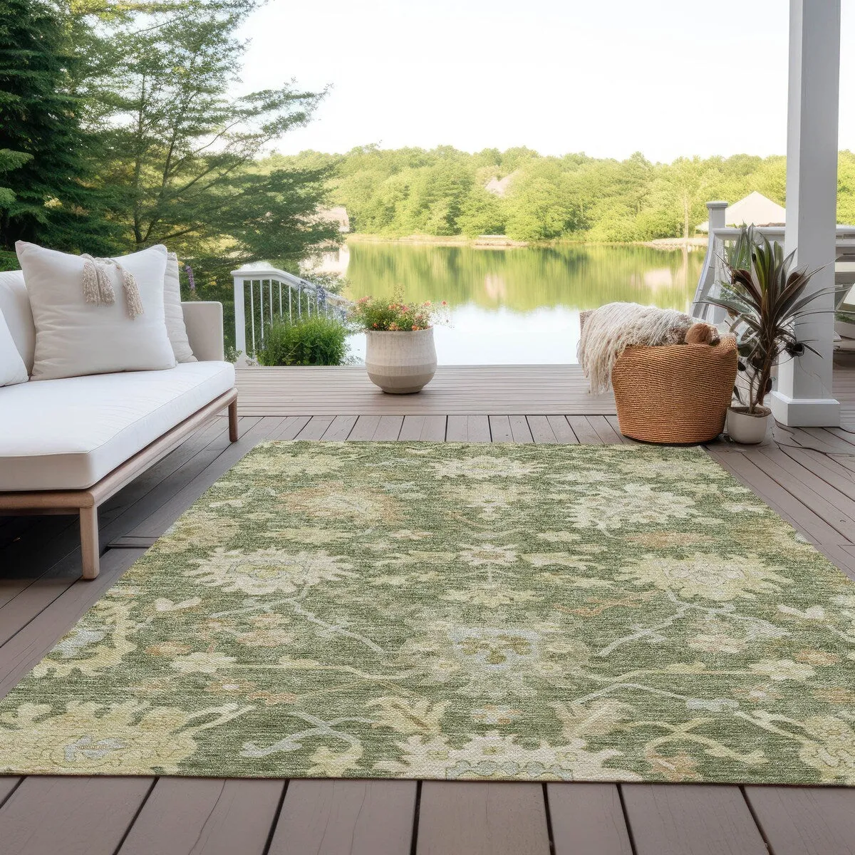 Machine Washable Indoor/ Outdoor Traditional Casual Chantille Rug