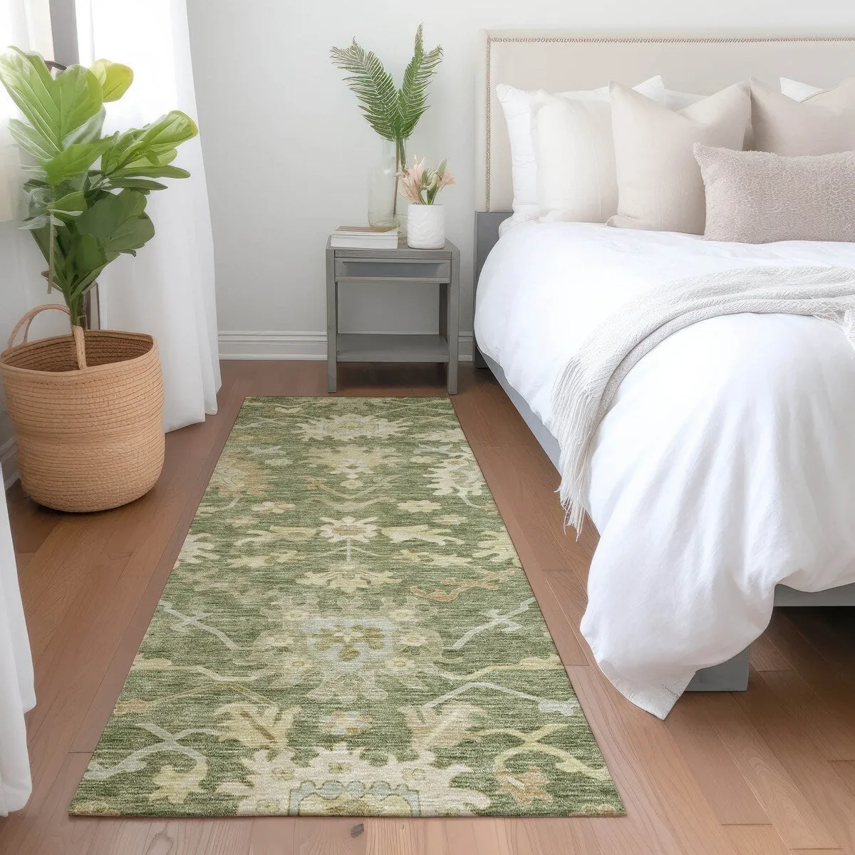 Machine Washable Indoor/ Outdoor Traditional Casual Chantille Rug