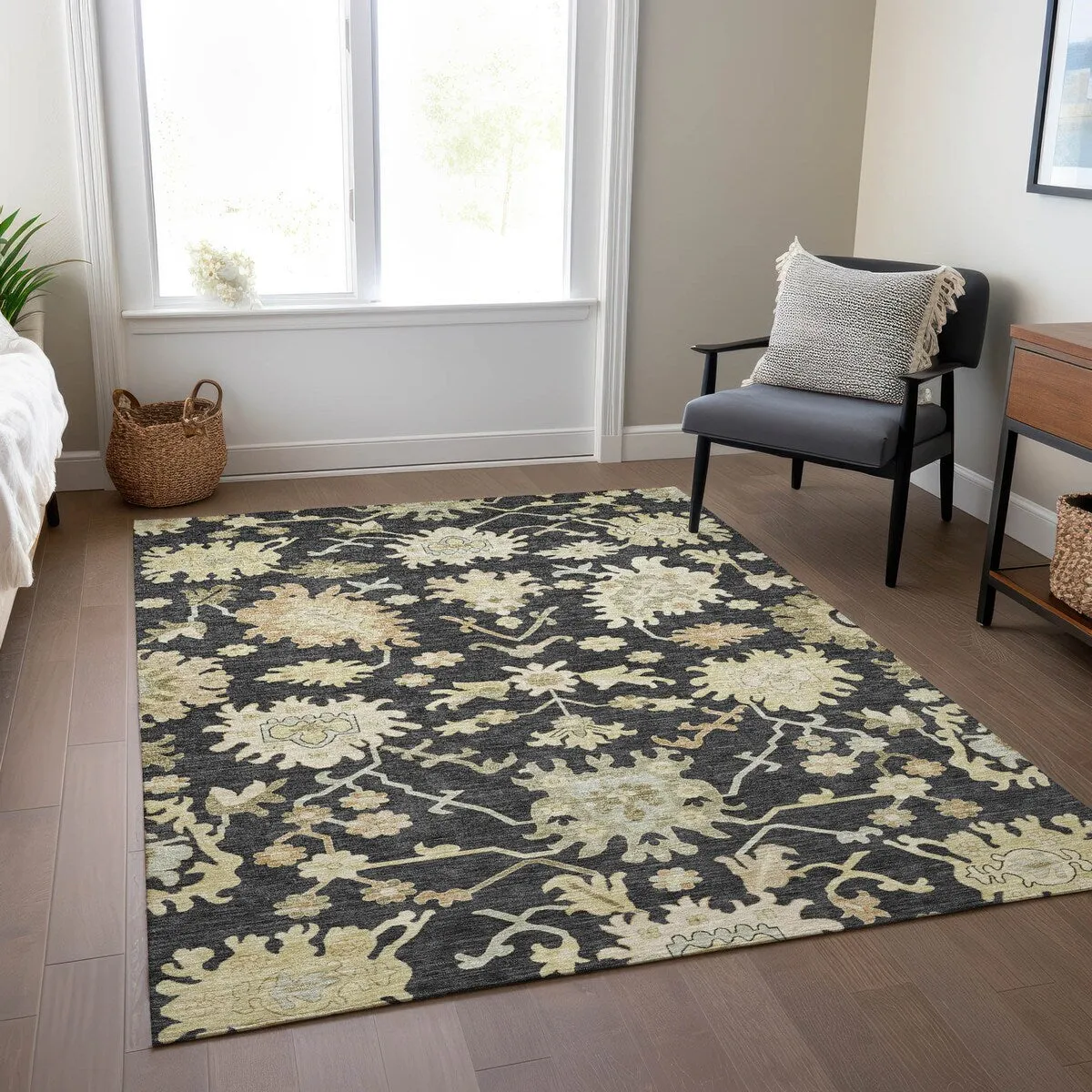 Machine Washable Indoor/ Outdoor Traditional Casual Chantille Rug