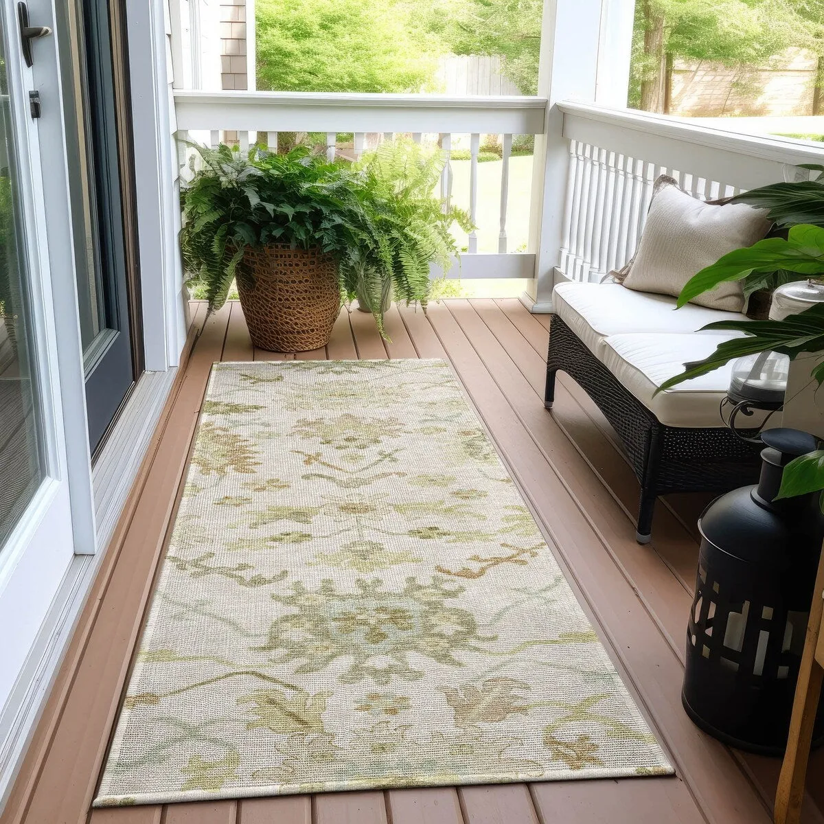 Machine Washable Indoor/ Outdoor Traditional Casual Chantille Rug