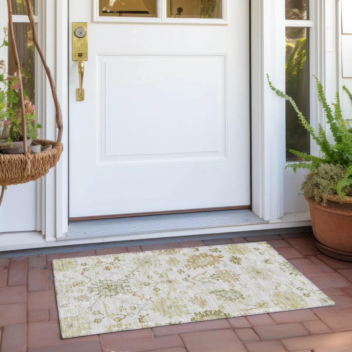 Machine Washable Indoor/ Outdoor Traditional Casual Chantille Rug