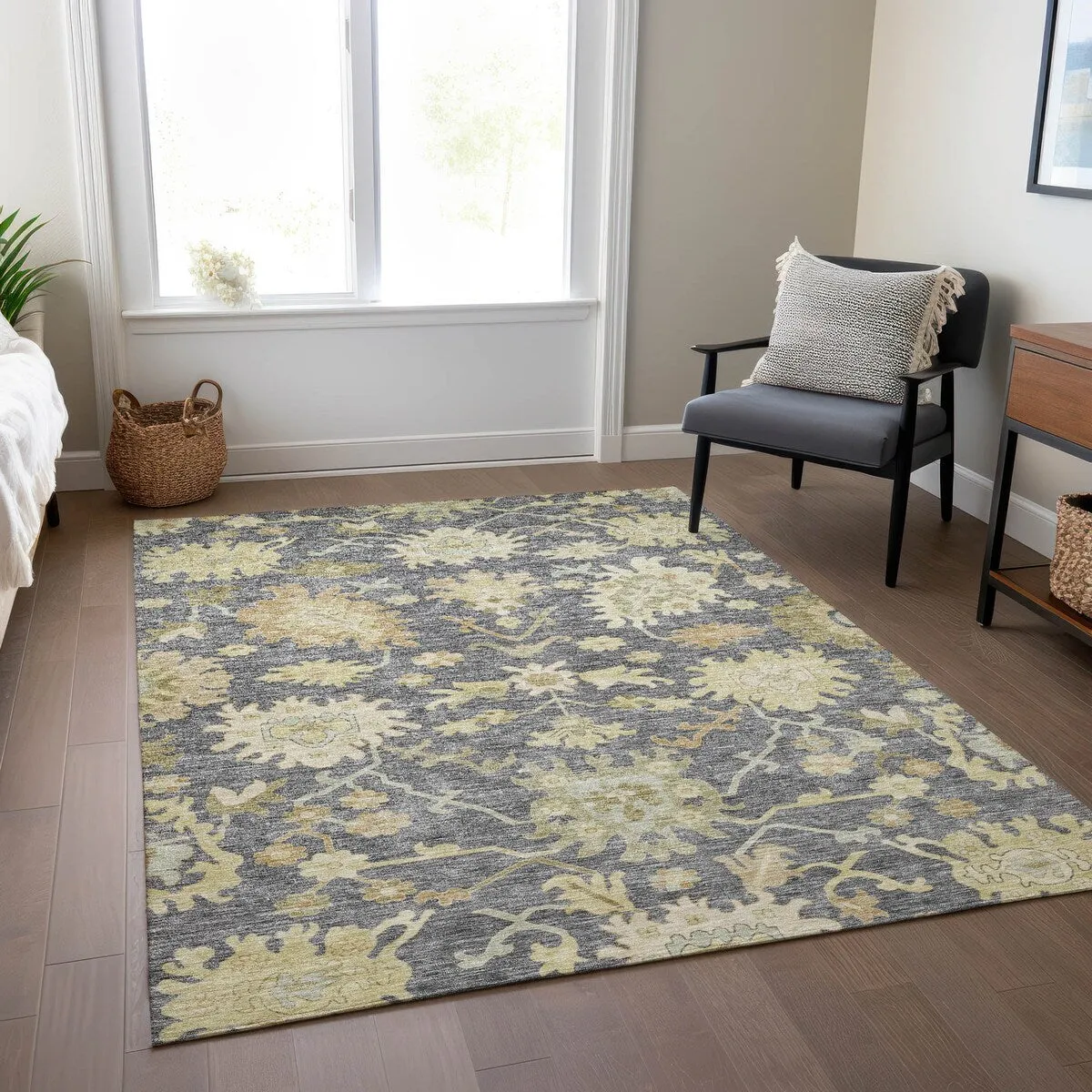 Machine Washable Indoor/ Outdoor Traditional Casual Chantille Rug
