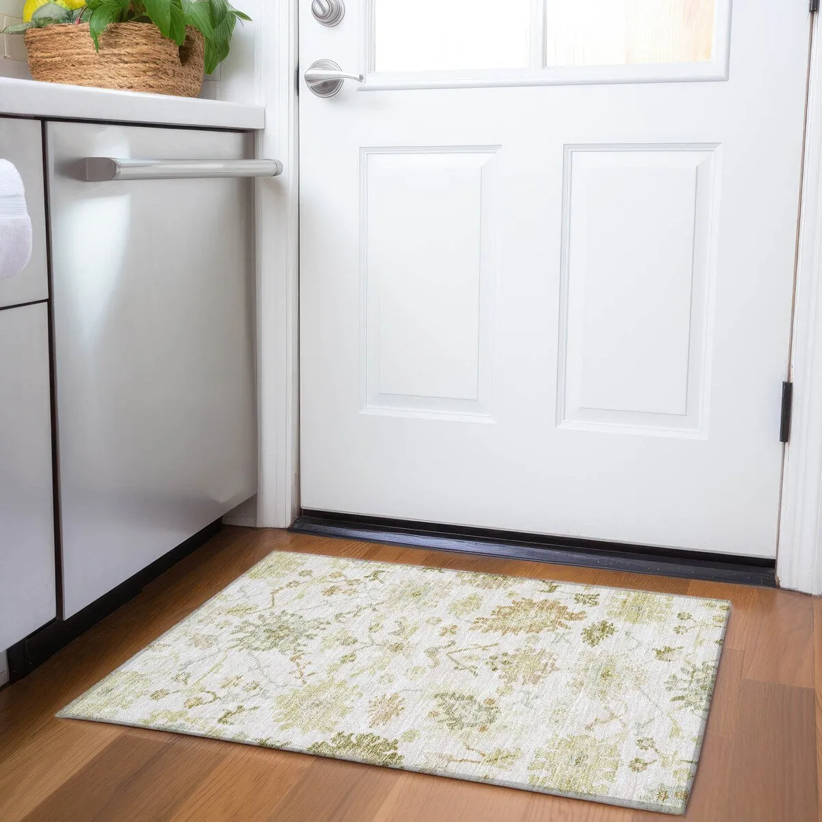 Machine Washable Indoor/ Outdoor Traditional Casual Chantille Rug