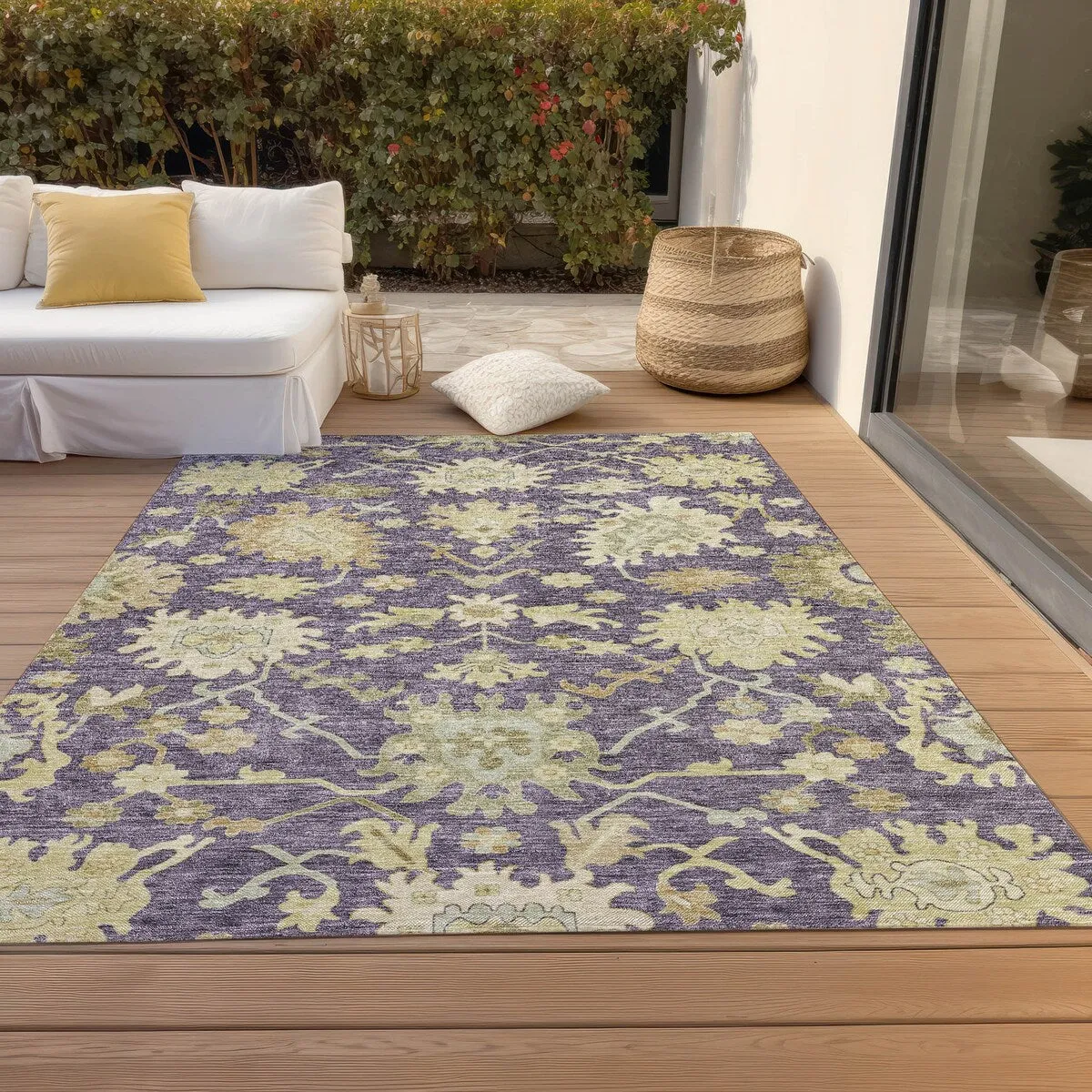 Machine Washable Indoor/ Outdoor Traditional Casual Chantille Rug