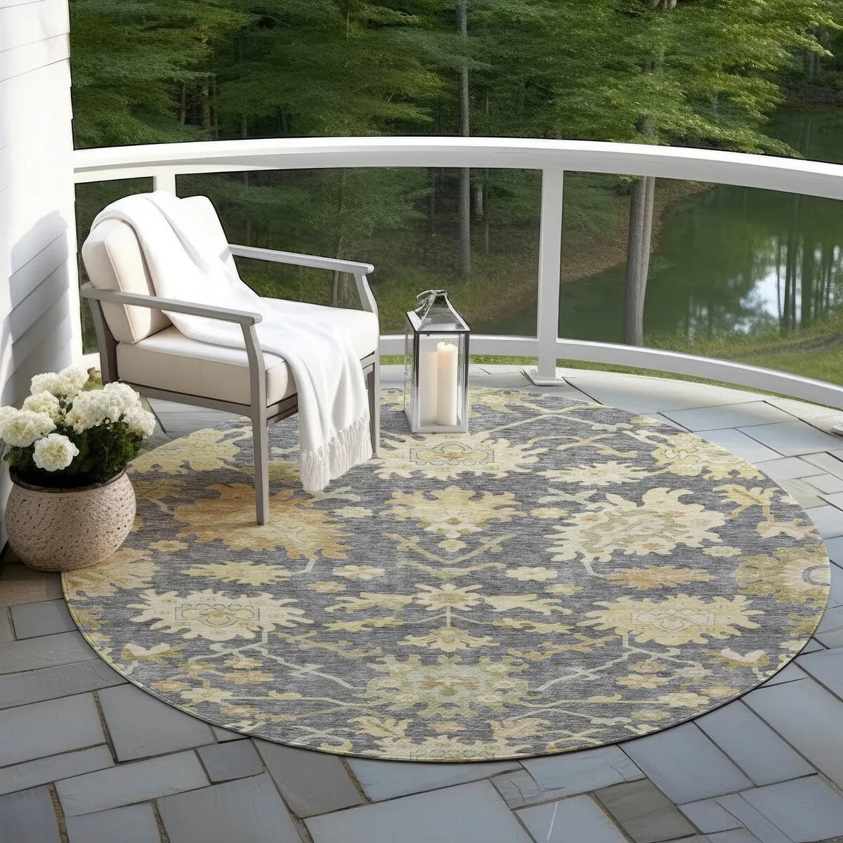 Machine Washable Indoor/ Outdoor Traditional Casual Chantille Rug
