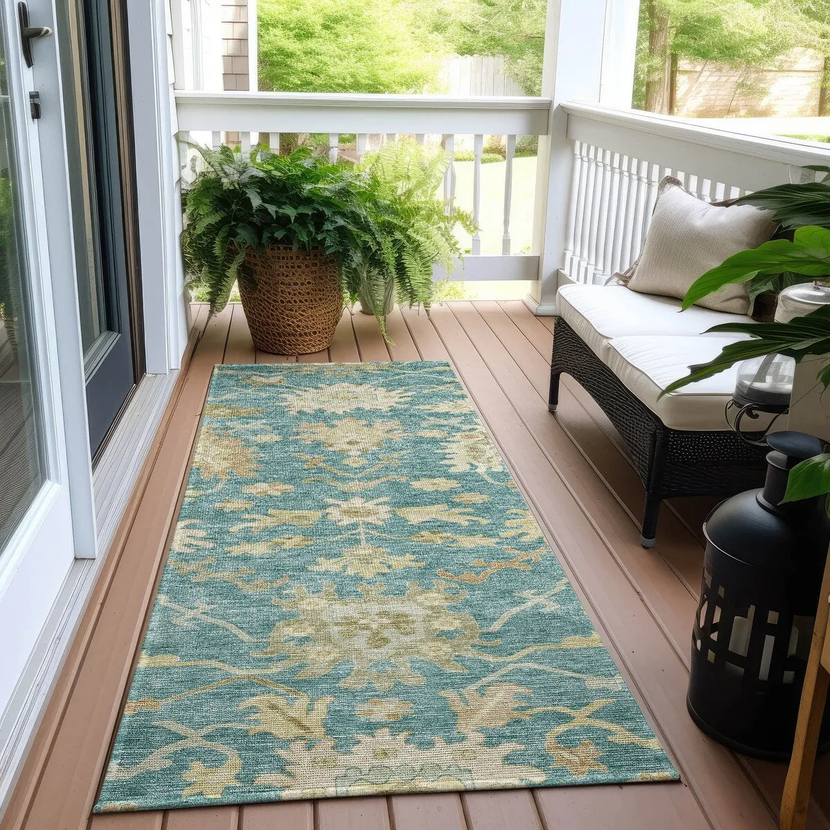 Machine Washable Indoor/ Outdoor Traditional Casual Chantille Rug