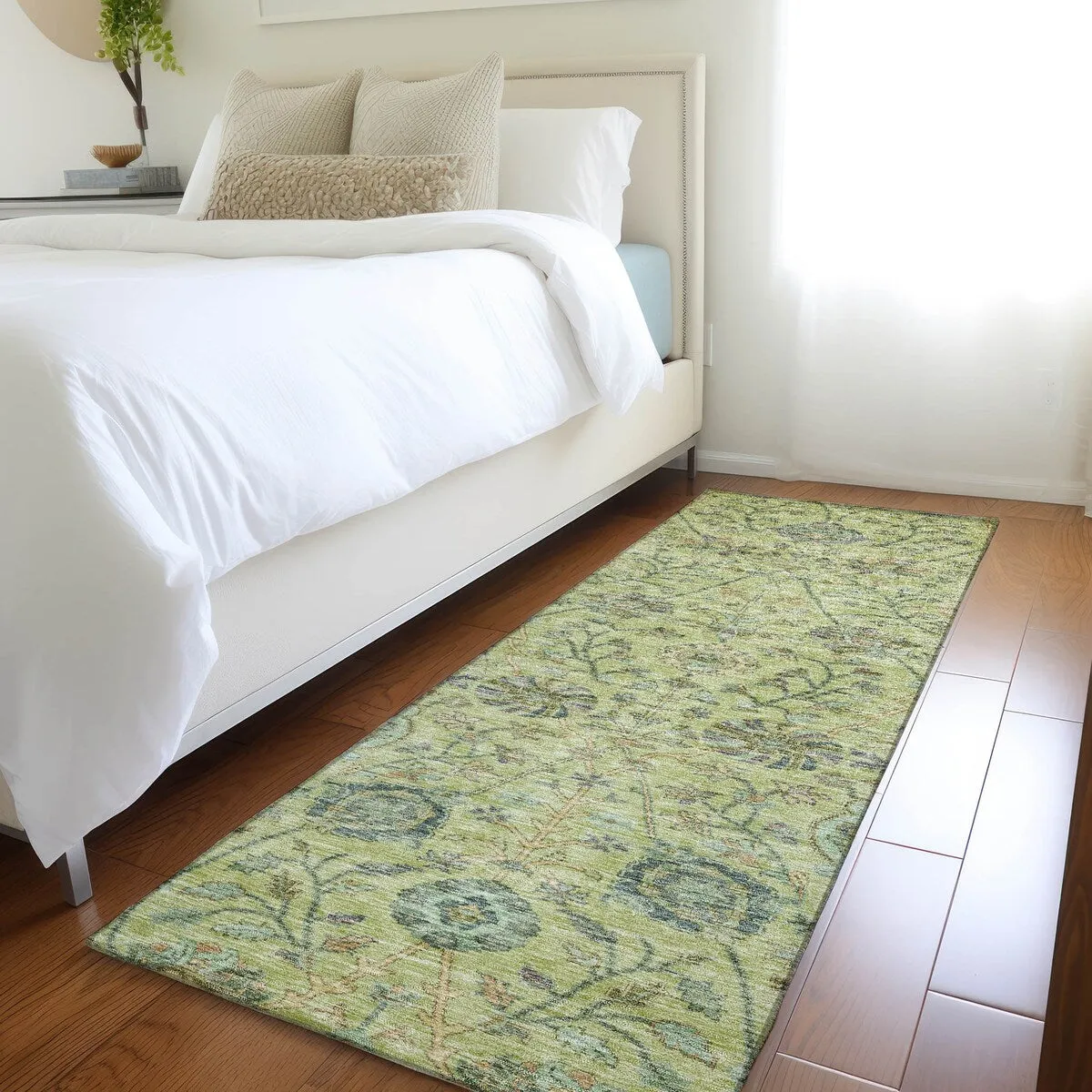 Machine Washable Indoor/ Outdoor Traditional Kashan Chantille Rug