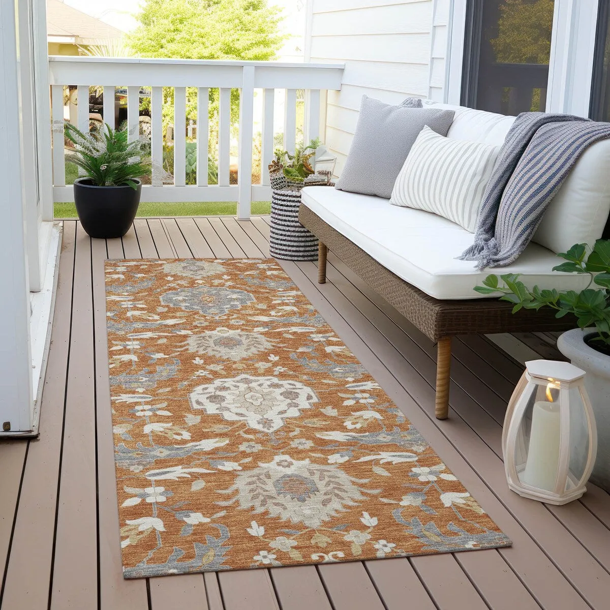 Machine Washable Indoor/ Outdoor Traditional Kashan Chantille Rug