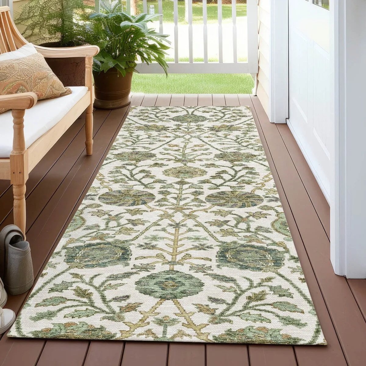 Machine Washable Indoor/ Outdoor Traditional Kashan Chantille Rug