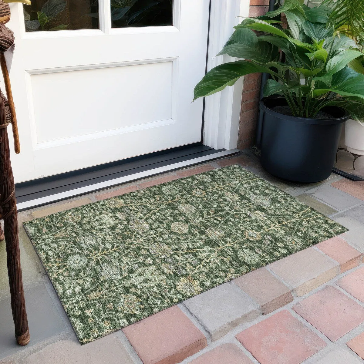 Machine Washable Indoor/ Outdoor Traditional Kashan Chantille Rug