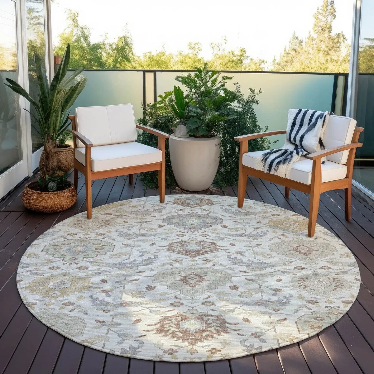 Machine Washable Indoor/ Outdoor Traditional Kashan Chantille Rug
