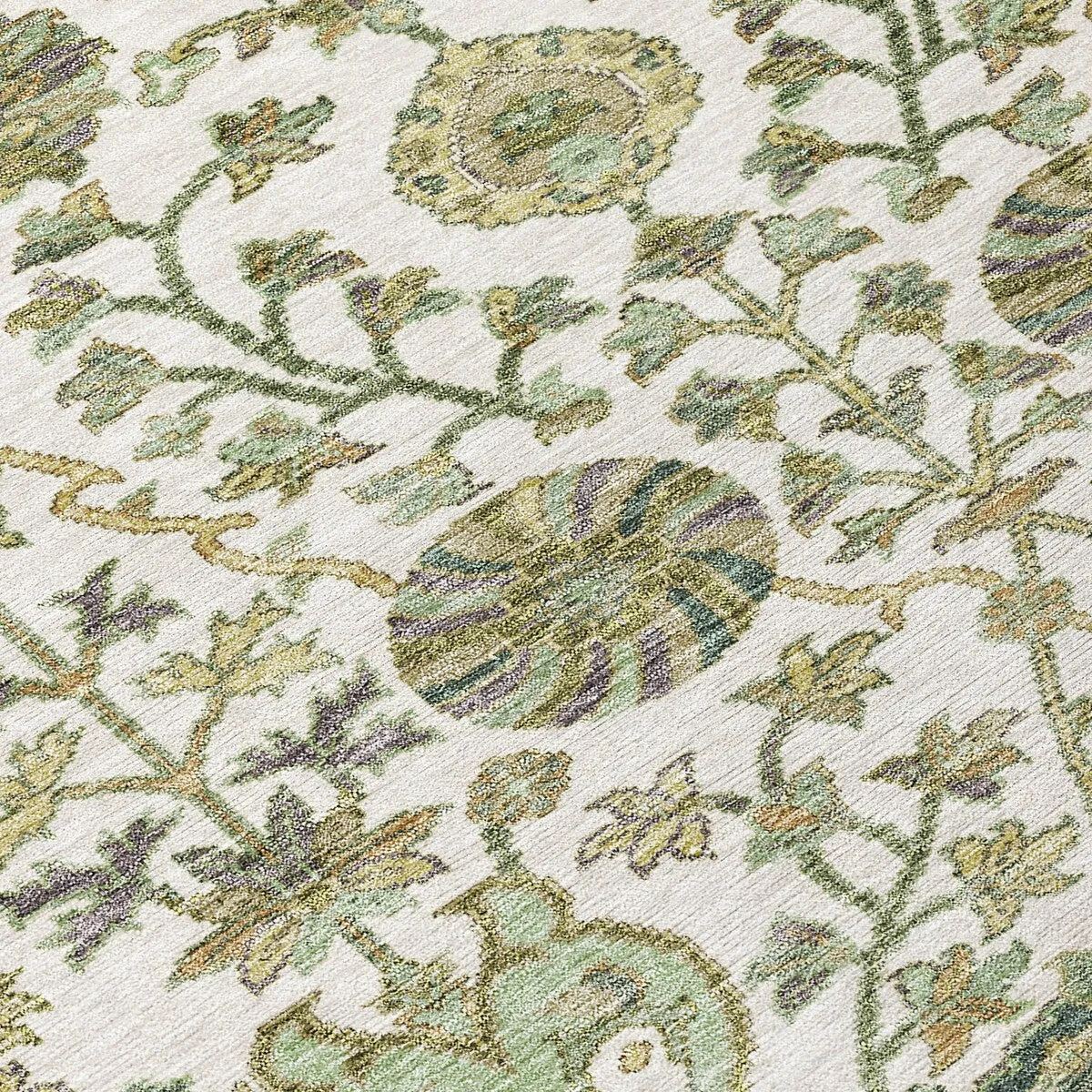Machine Washable Indoor/ Outdoor Traditional Kashan Chantille Rug
