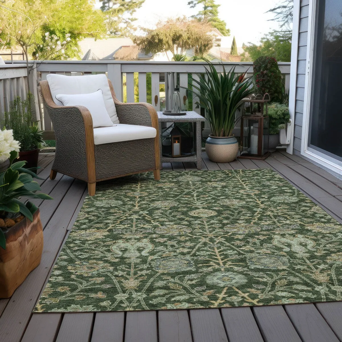 Machine Washable Indoor/ Outdoor Traditional Kashan Chantille Rug