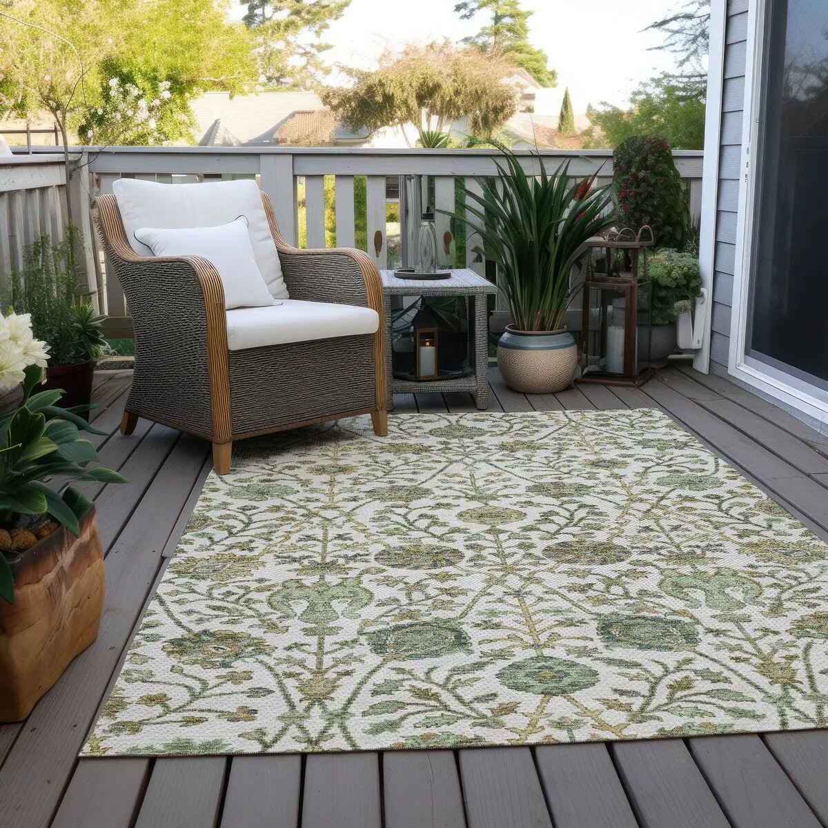 Machine Washable Indoor/ Outdoor Traditional Kashan Chantille Rug