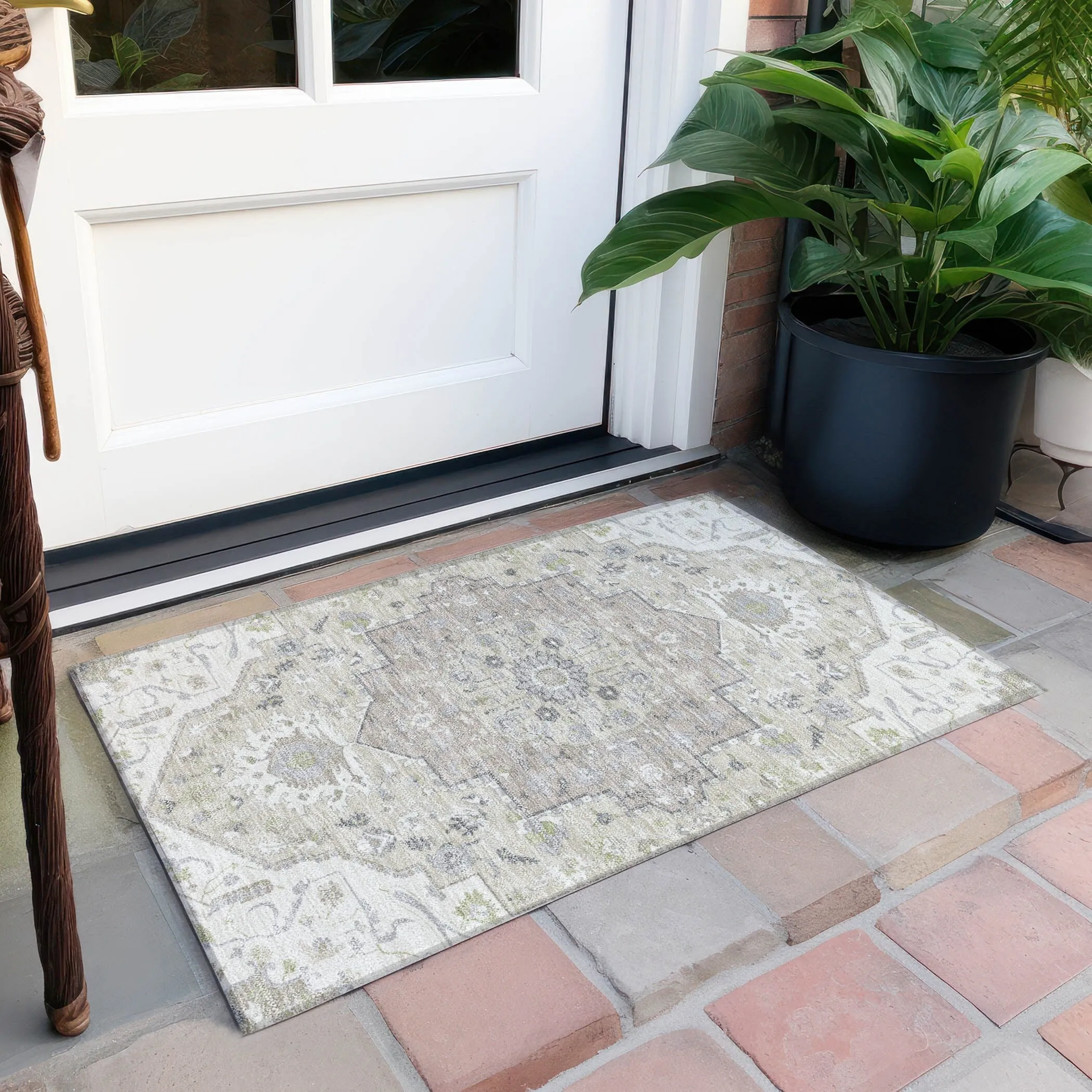 Machine Washable Indoor/ Outdoor Traditional Medallion Chantille Rug