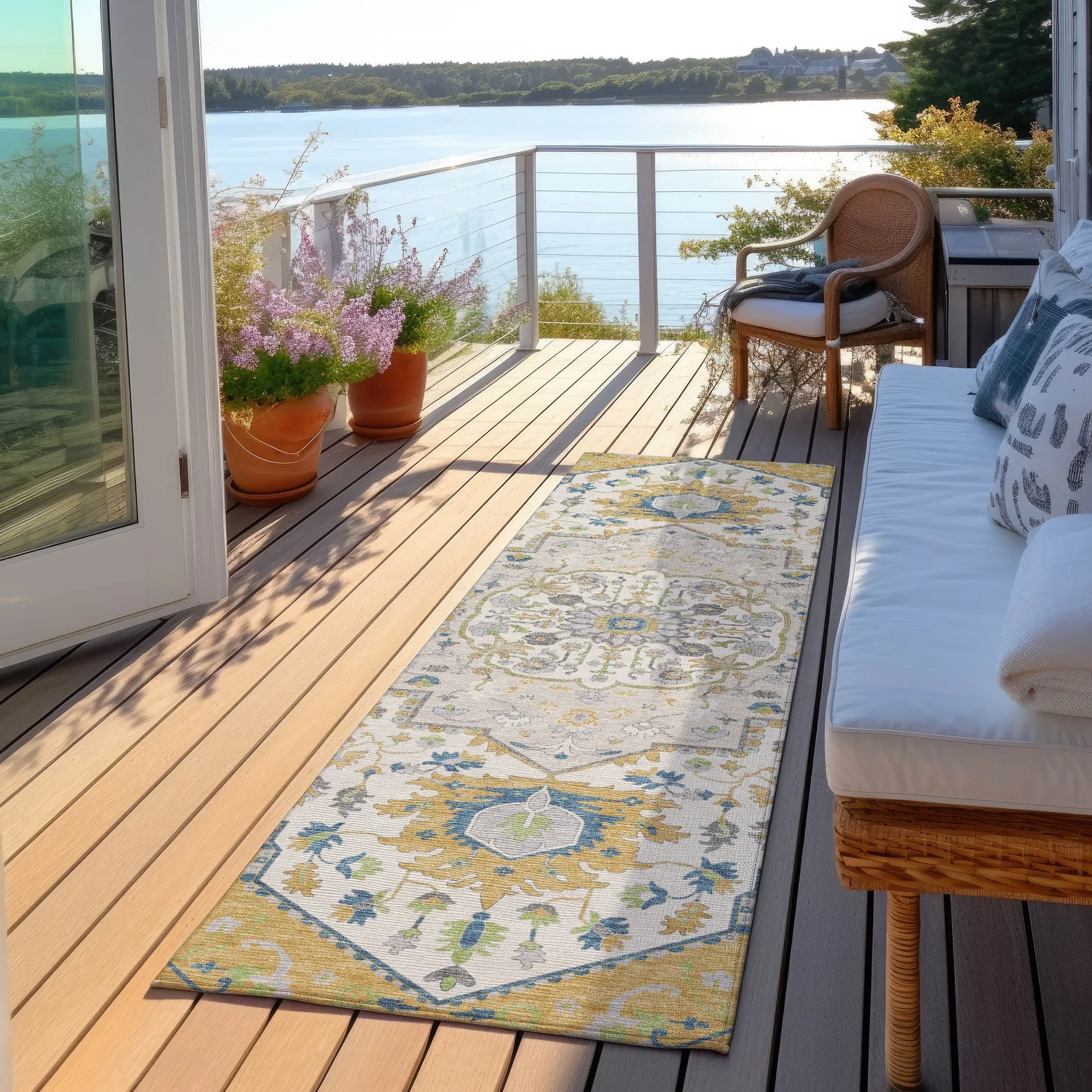 Machine Washable Indoor/ Outdoor Traditional Medallion Chantille Rug
