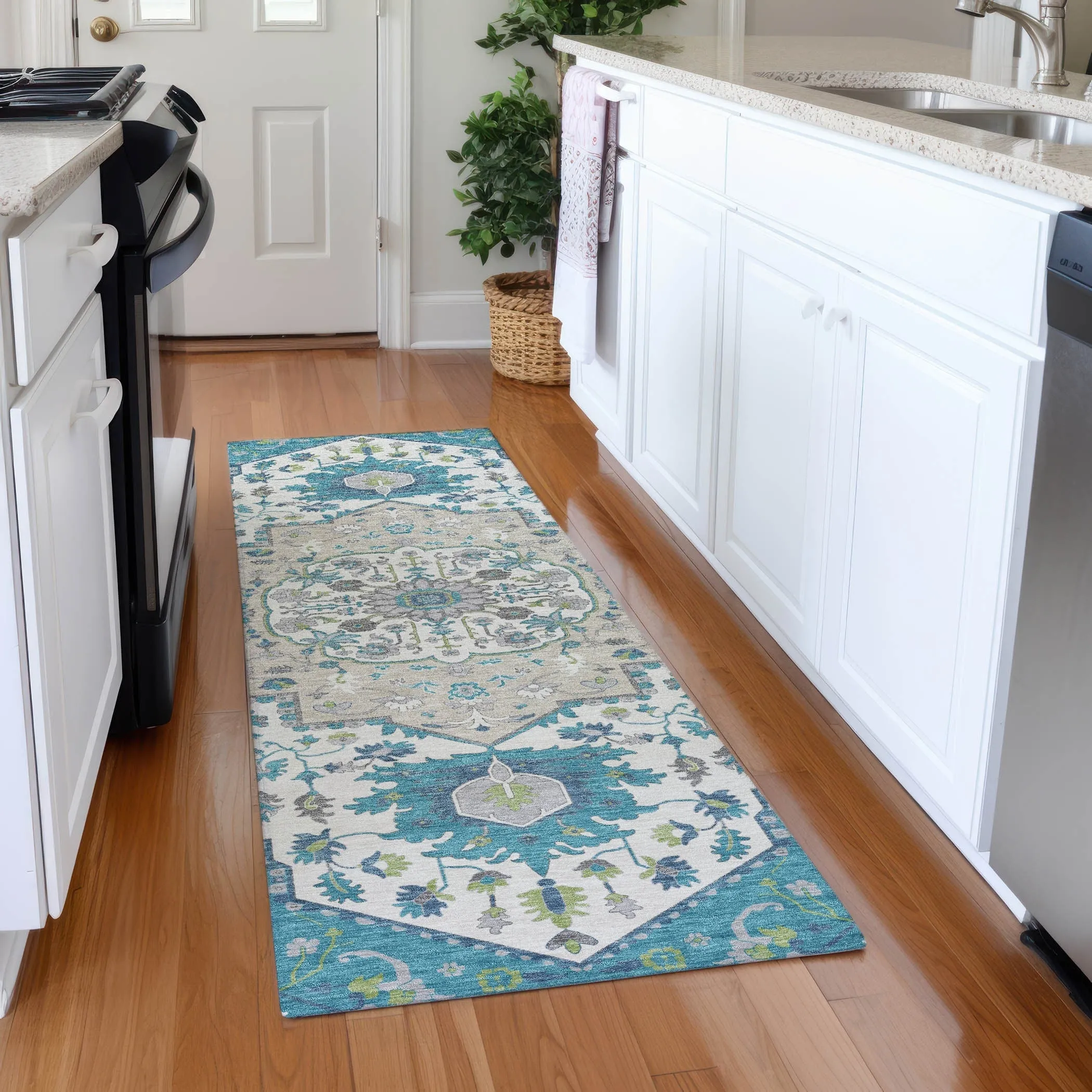 Machine Washable Indoor/ Outdoor Traditional Medallion Chantille Rug