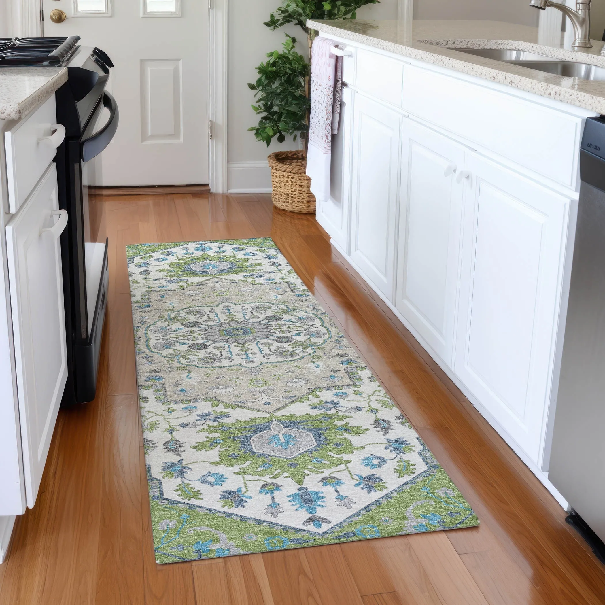 Machine Washable Indoor/ Outdoor Traditional Medallion Chantille Rug