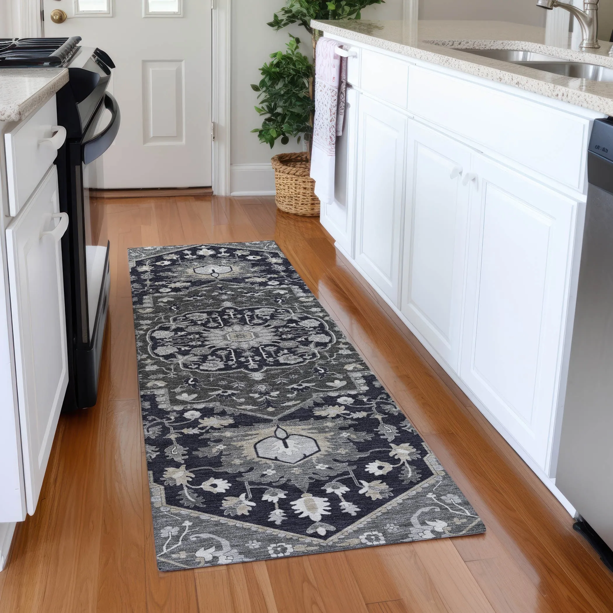 Machine Washable Indoor/ Outdoor Traditional Medallion Chantille Rug
