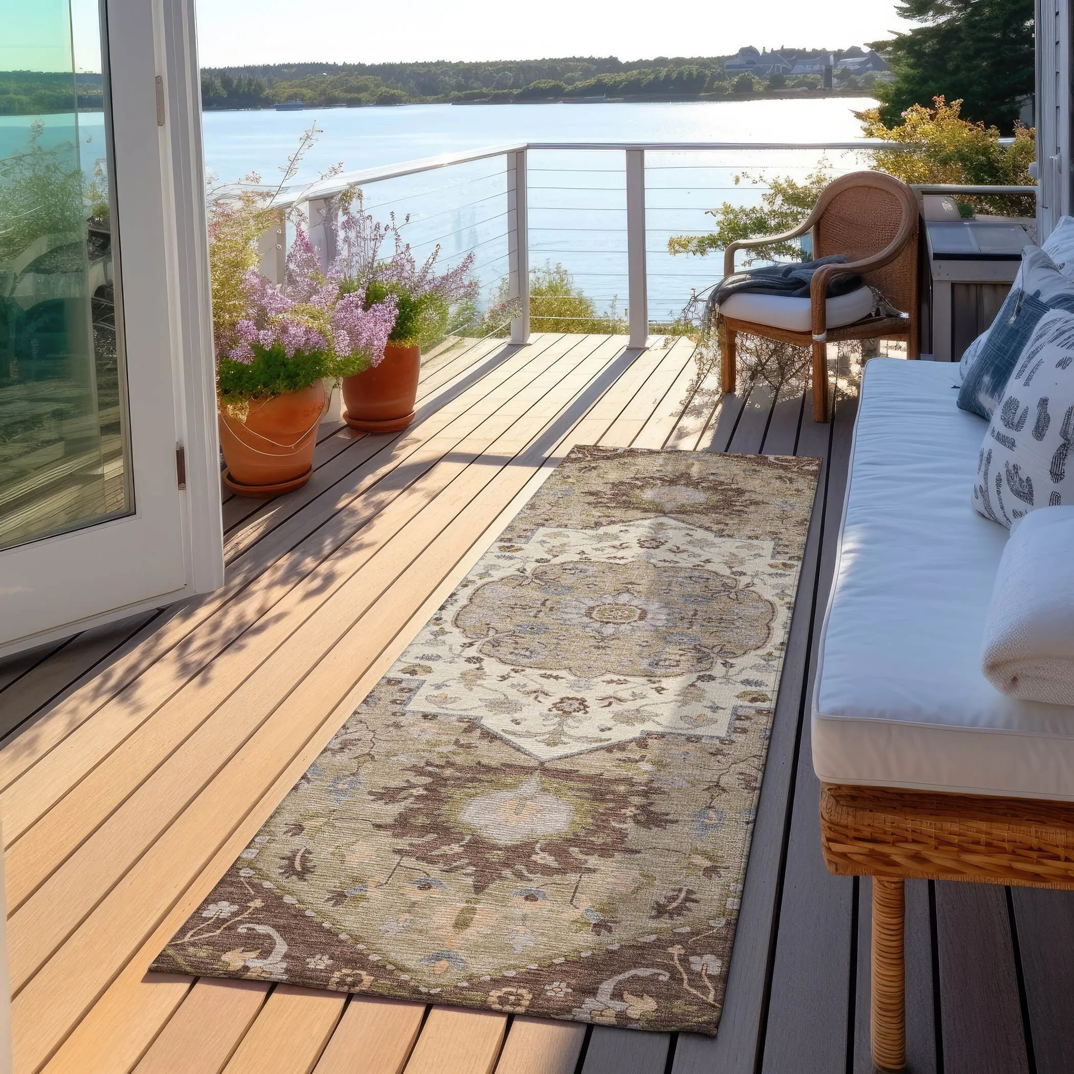 Machine Washable Indoor/ Outdoor Traditional Medallion Chantille Rug