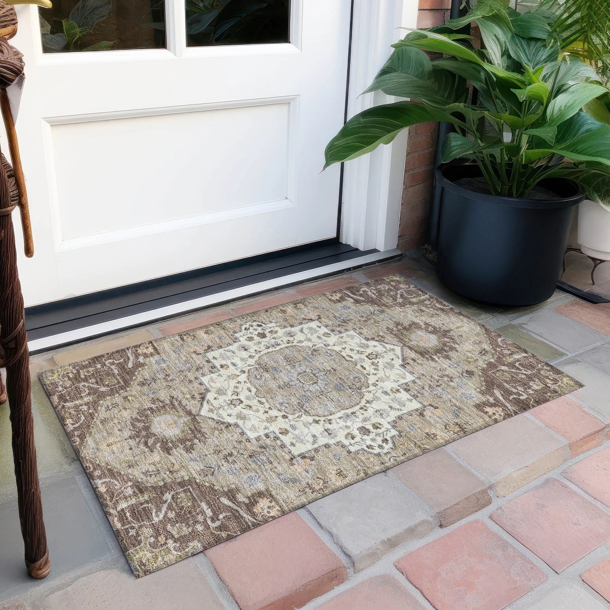 Machine Washable Indoor/ Outdoor Traditional Medallion Chantille Rug