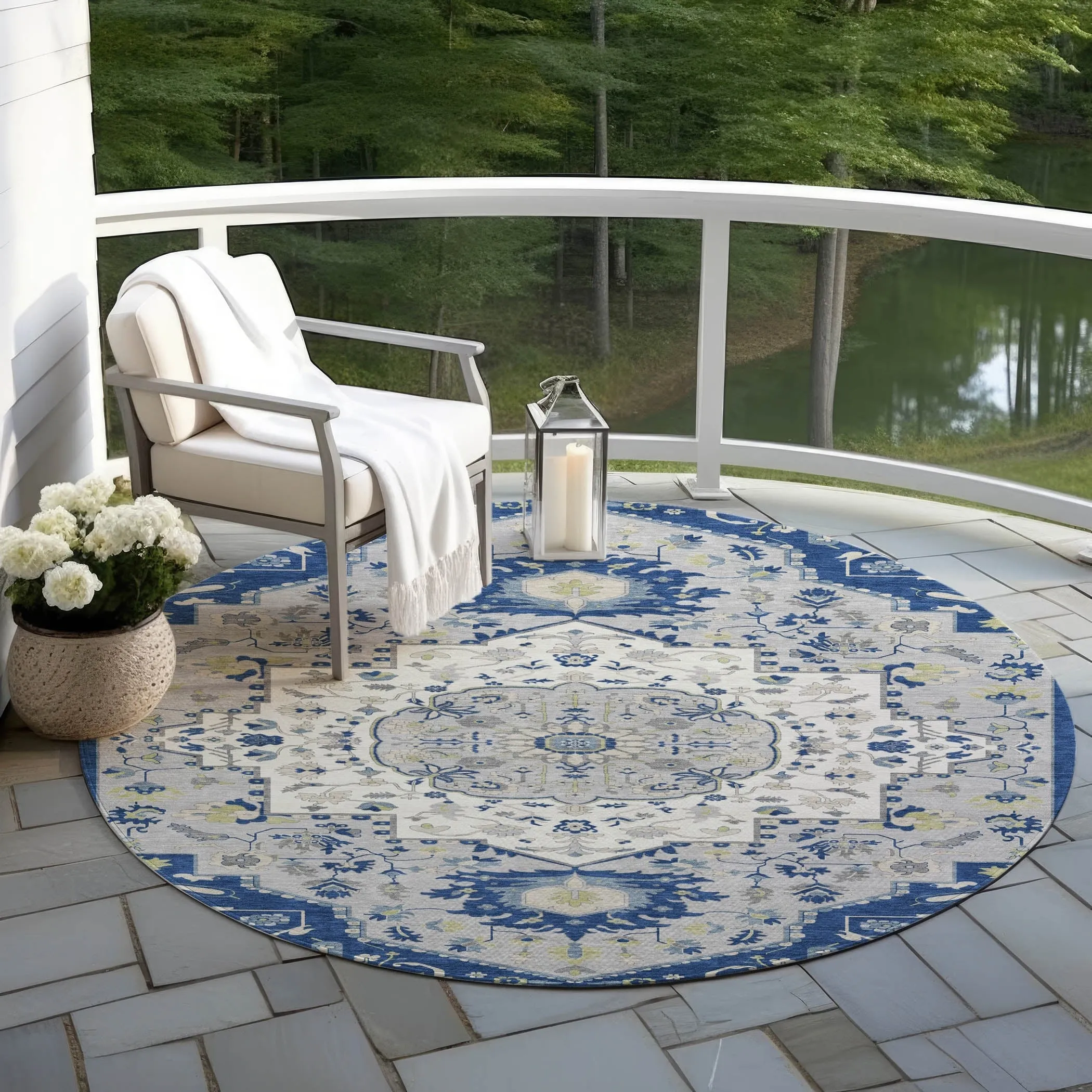 Machine Washable Indoor/ Outdoor Traditional Medallion Chantille Rug