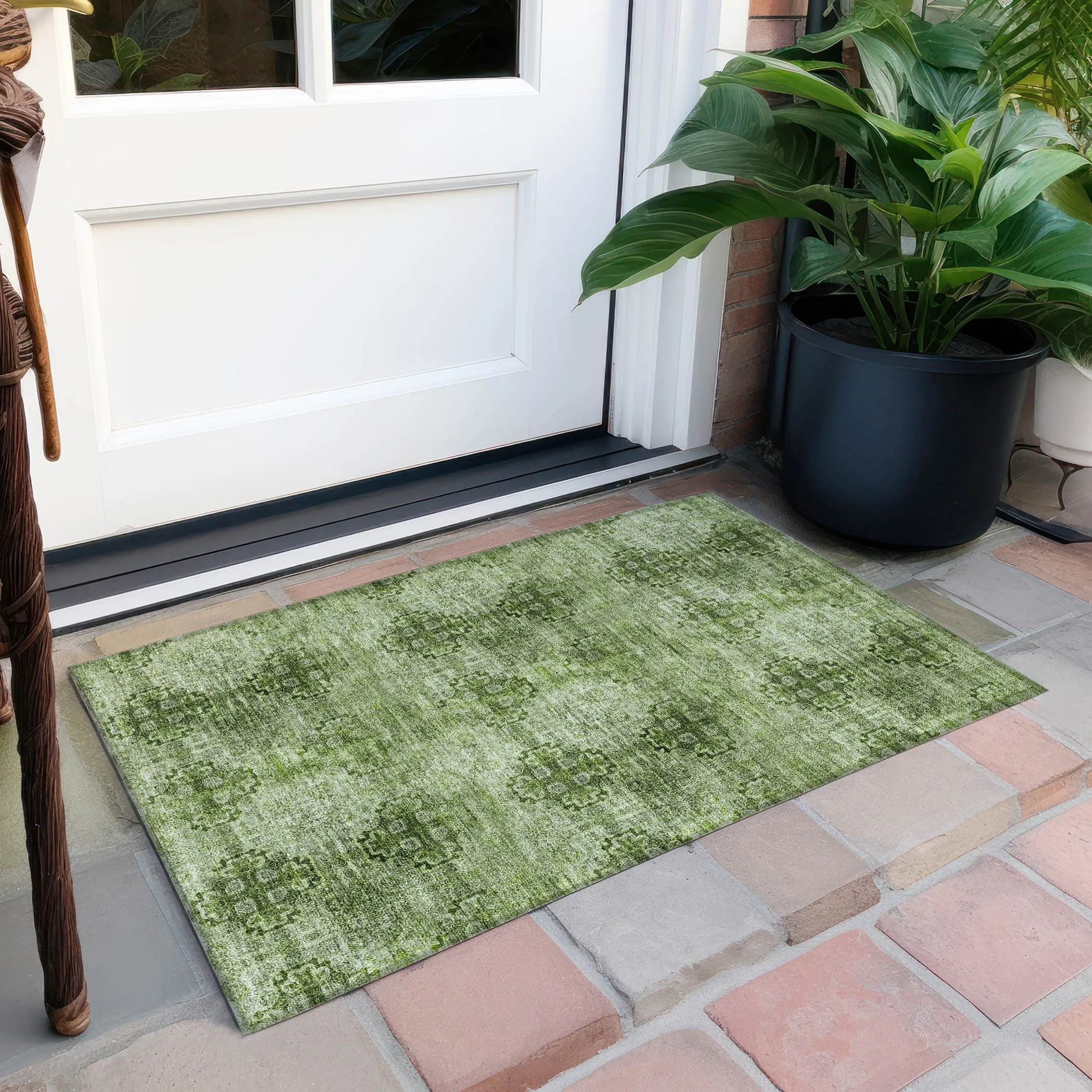 Machine Washable Indoor/ Outdoor Vintage Medallions Chantille Rug