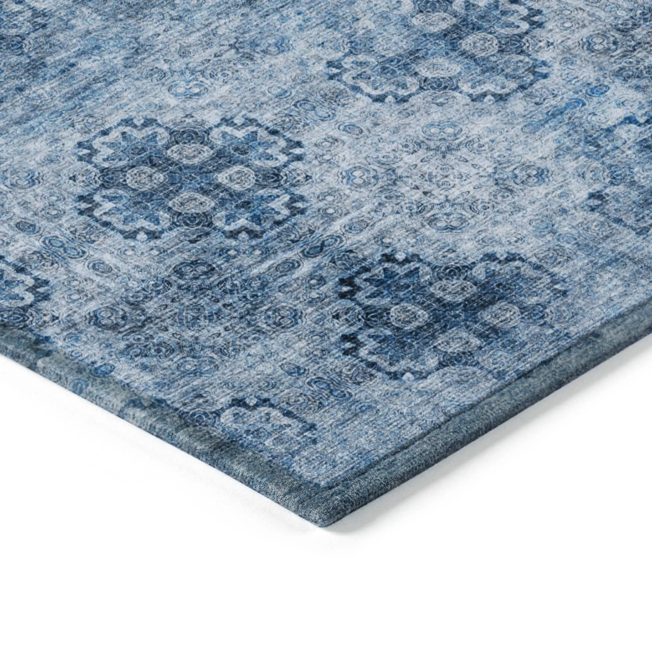 Machine Washable Indoor/ Outdoor Vintage Medallions Chantille Rug