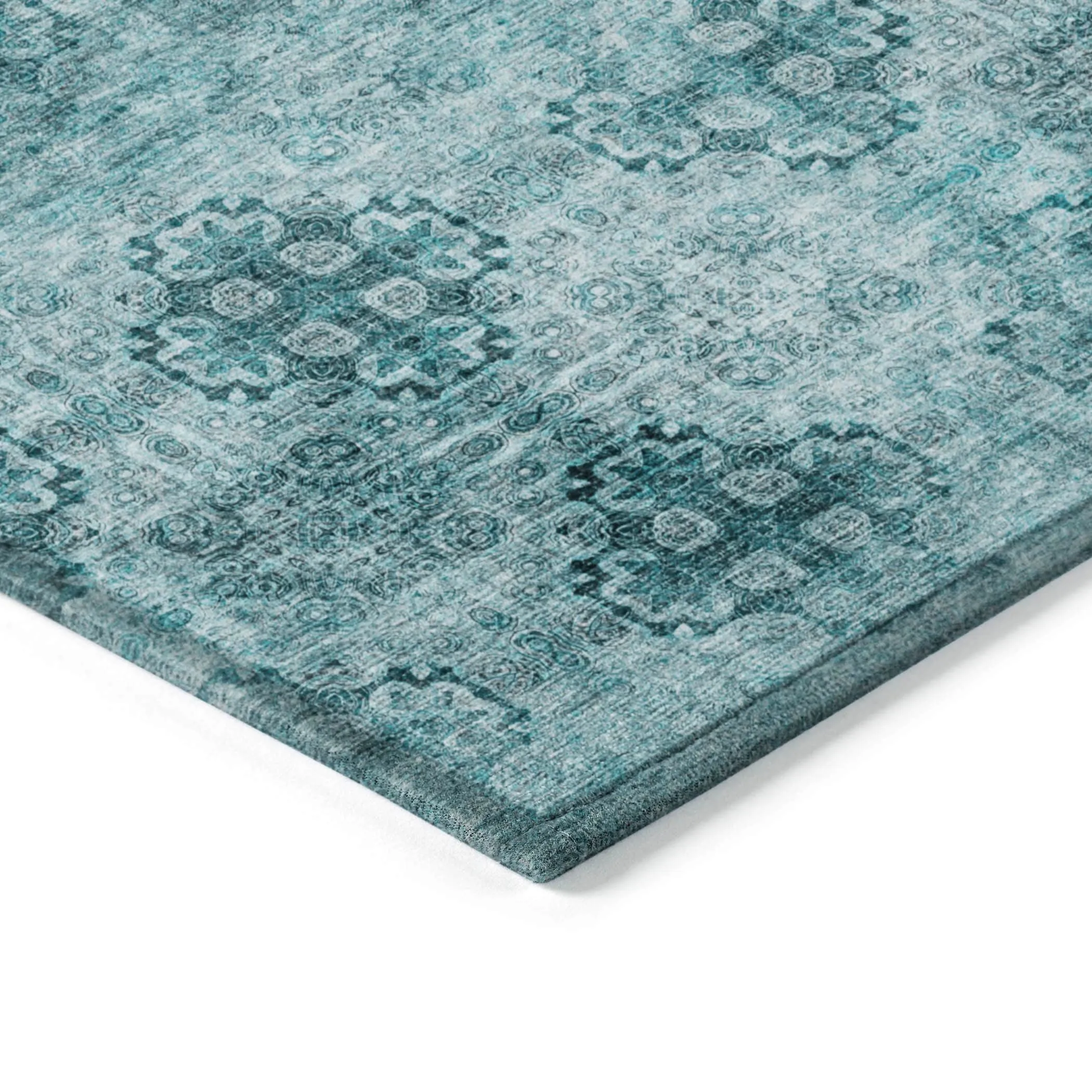 Machine Washable Indoor/ Outdoor Vintage Medallions Chantille Rug