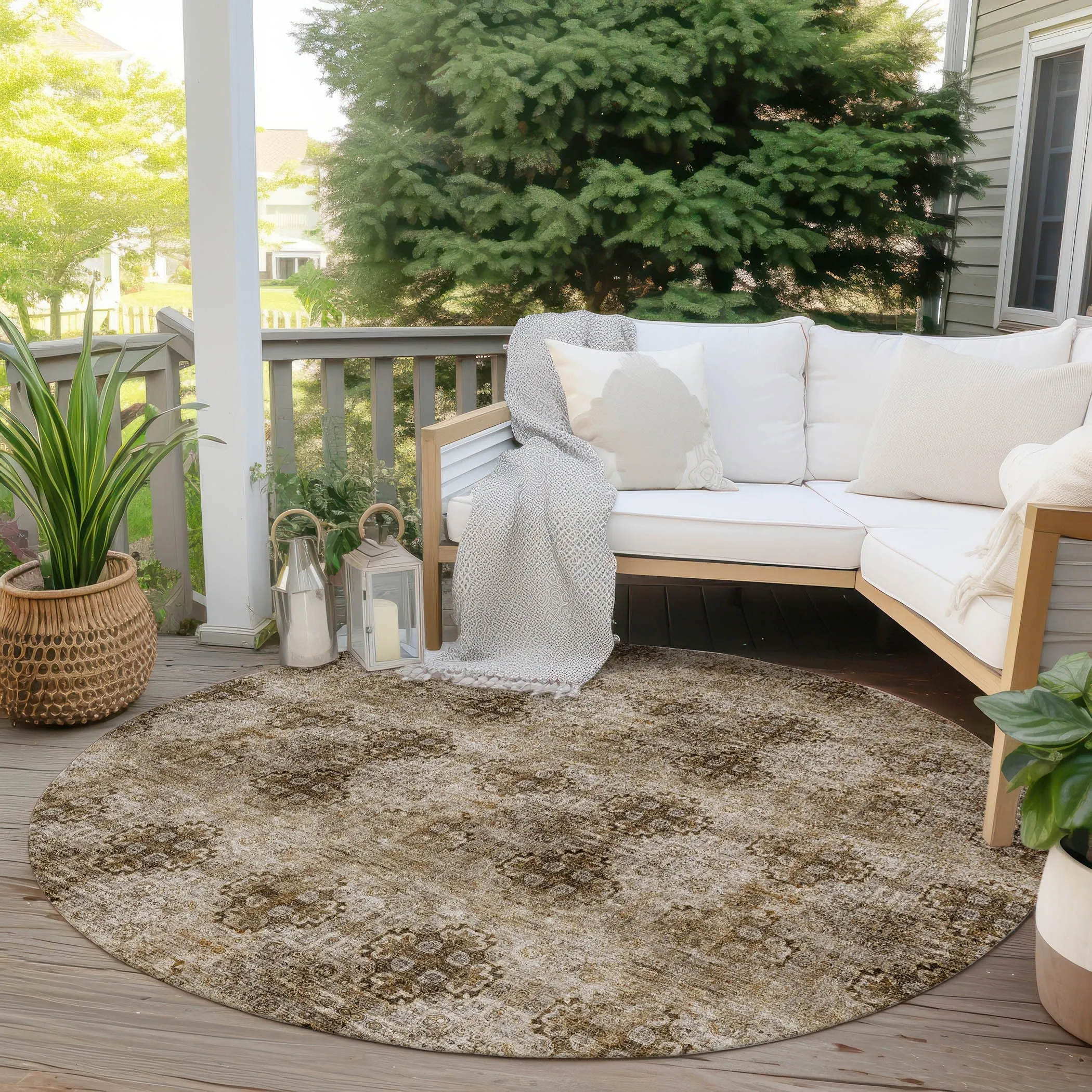 Machine Washable Indoor/ Outdoor Vintage Medallions Chantille Rug