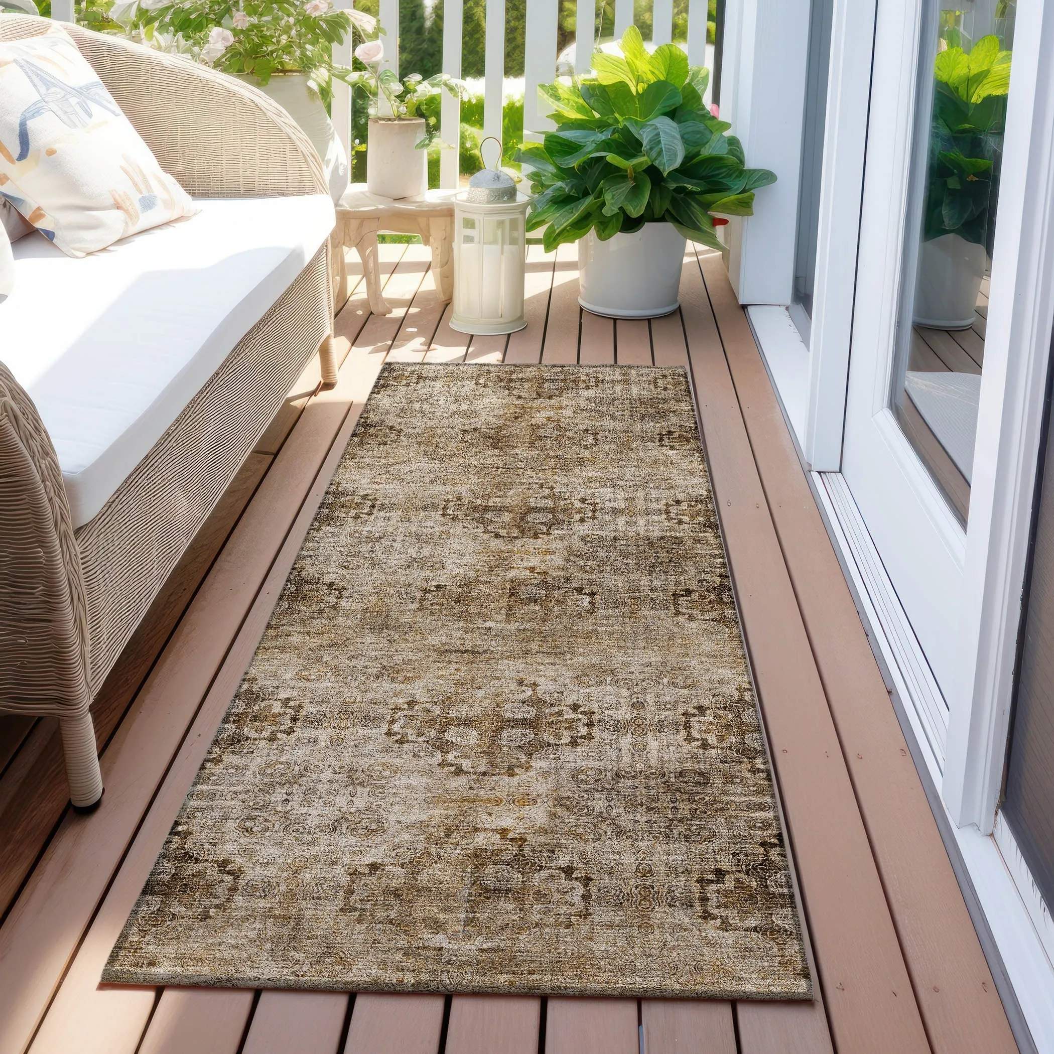 Machine Washable Indoor/ Outdoor Vintage Medallions Chantille Rug