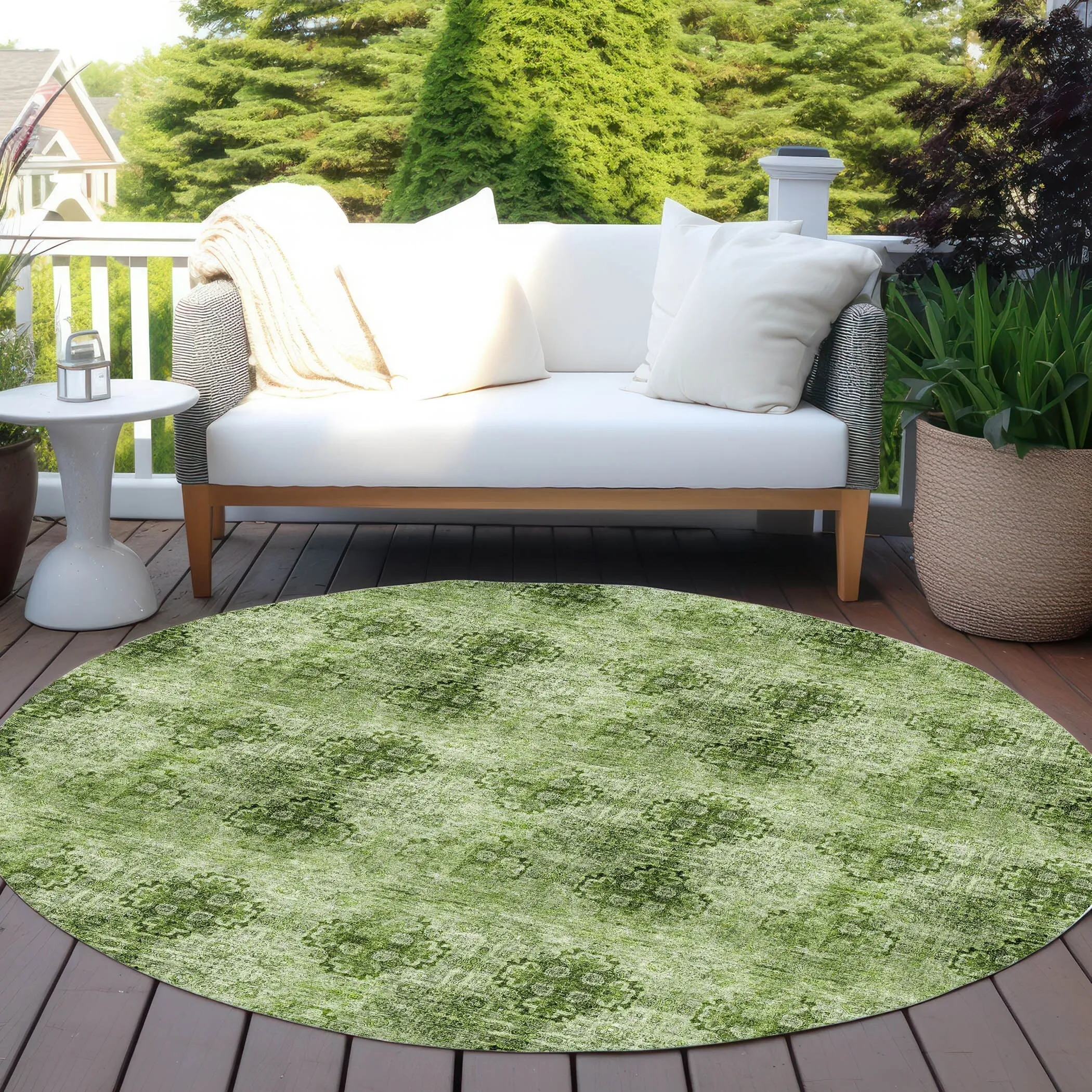 Machine Washable Indoor/ Outdoor Vintage Medallions Chantille Rug
